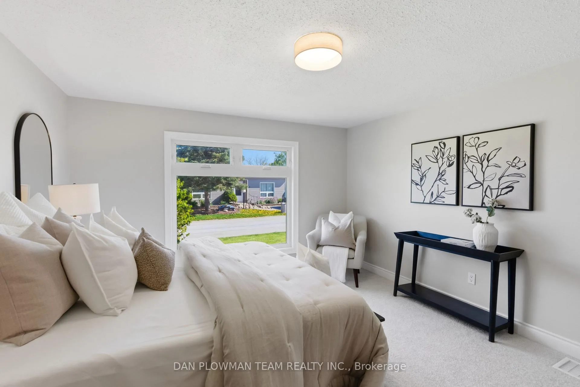 Photo 25 of 14 Heritage Lane, Clarington, Bowmanville — HOMEH