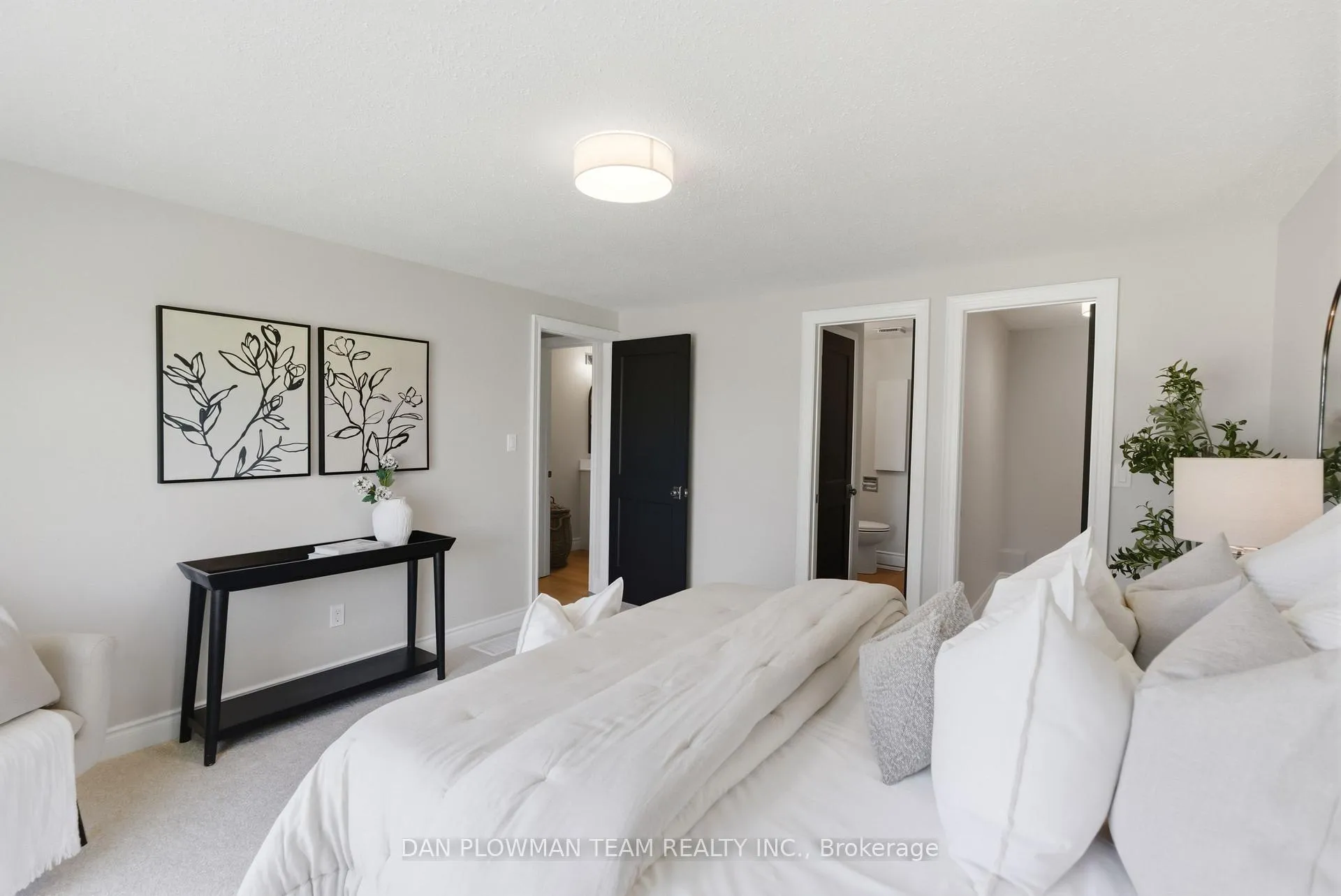Photo 27 of 14 Heritage Lane, Clarington, Bowmanville — HOMEH