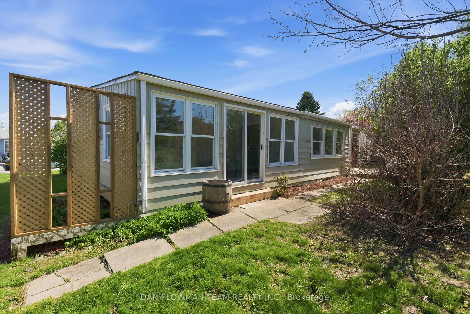 Photo 36 of 14 Heritage Lane, Clarington, Bowmanville — HOMEH