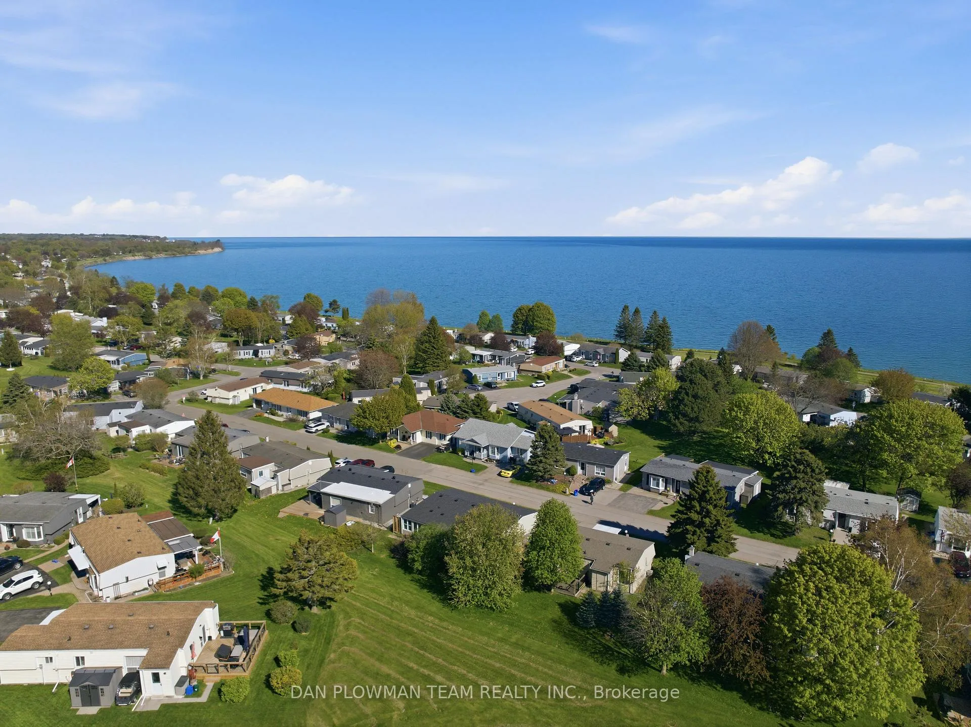 Photo 44 of 14 Heritage Lane, Clarington, Bowmanville — HOMEH