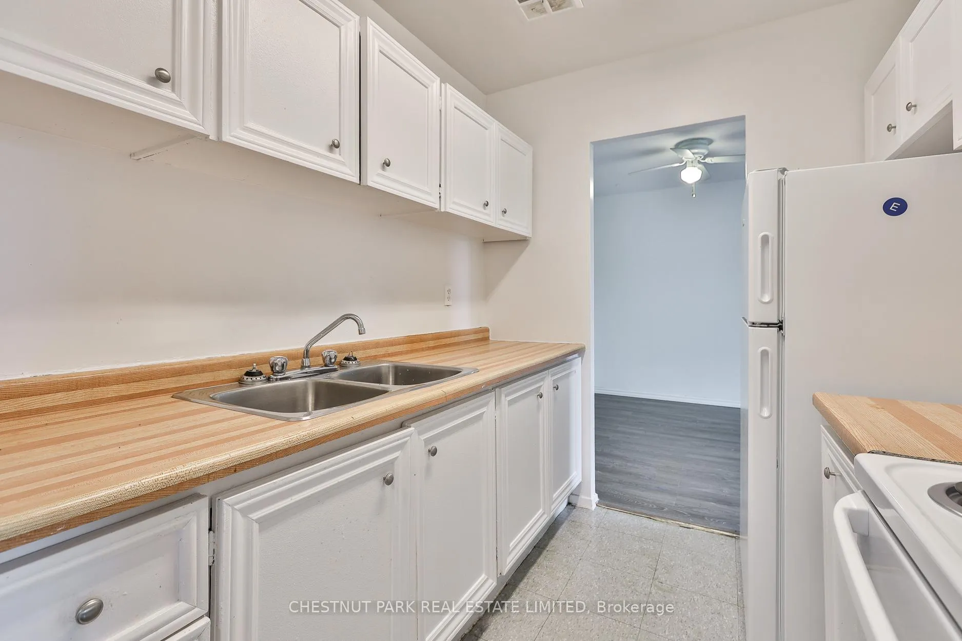 Photo 6 of Unit 409, 900 Glen Street, Oshawa, Lakeview — HOMEH