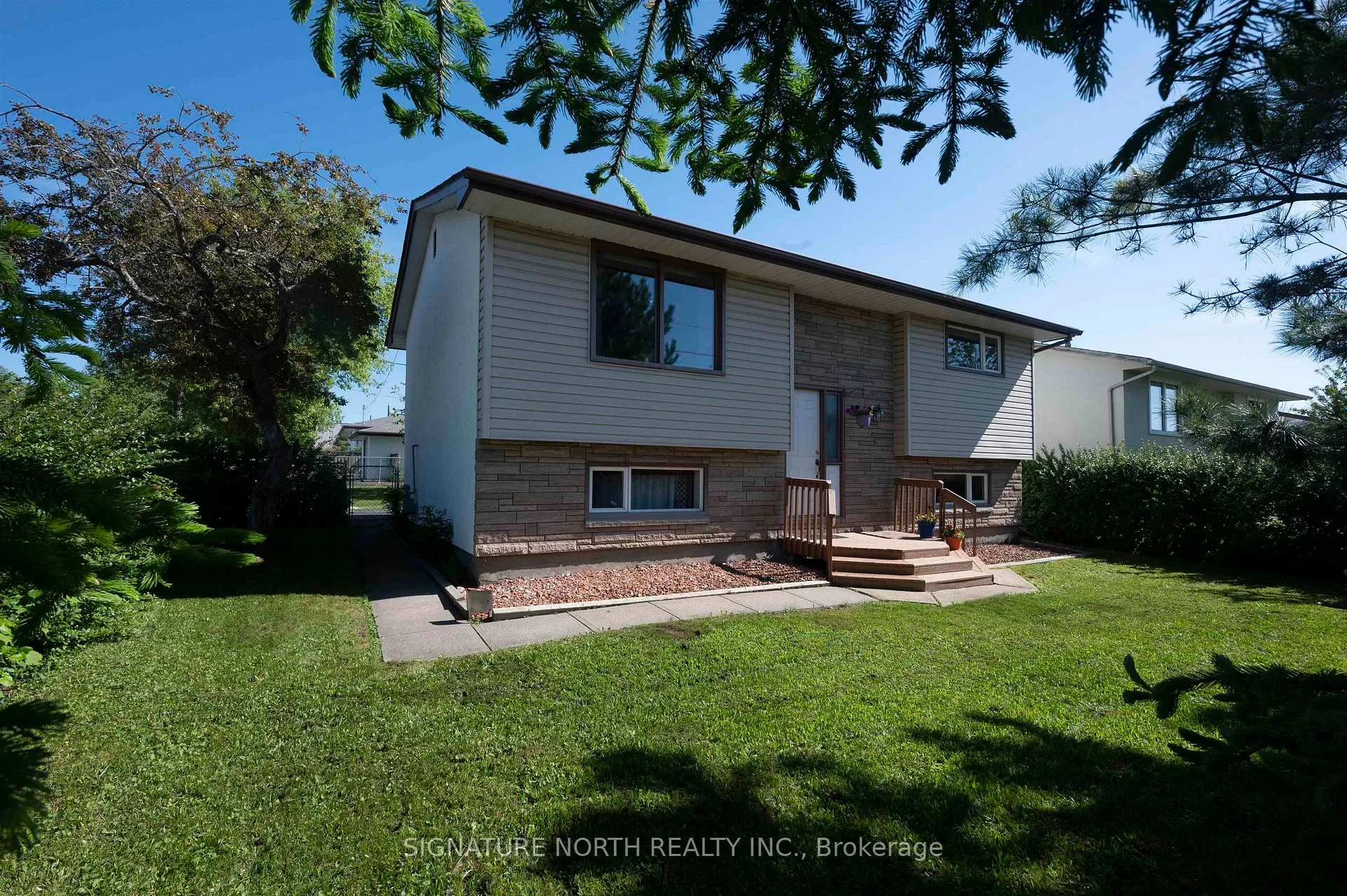 Photo 1 of 936 Huron Avenue, Thunder Bay, Shuniah — HOMEH