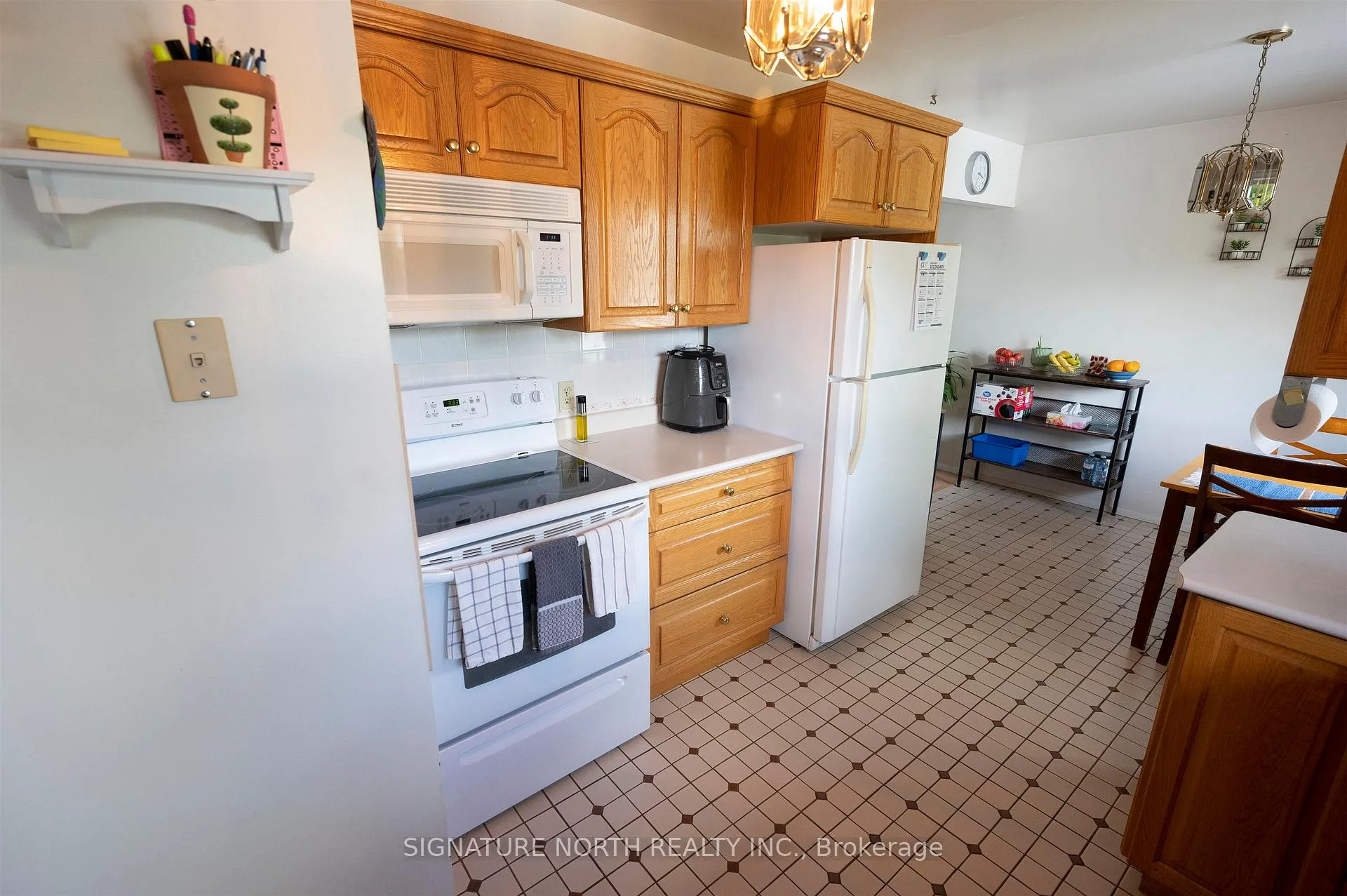 Photo 11 of 936 Huron Avenue, Thunder Bay, Shuniah — HOMEH