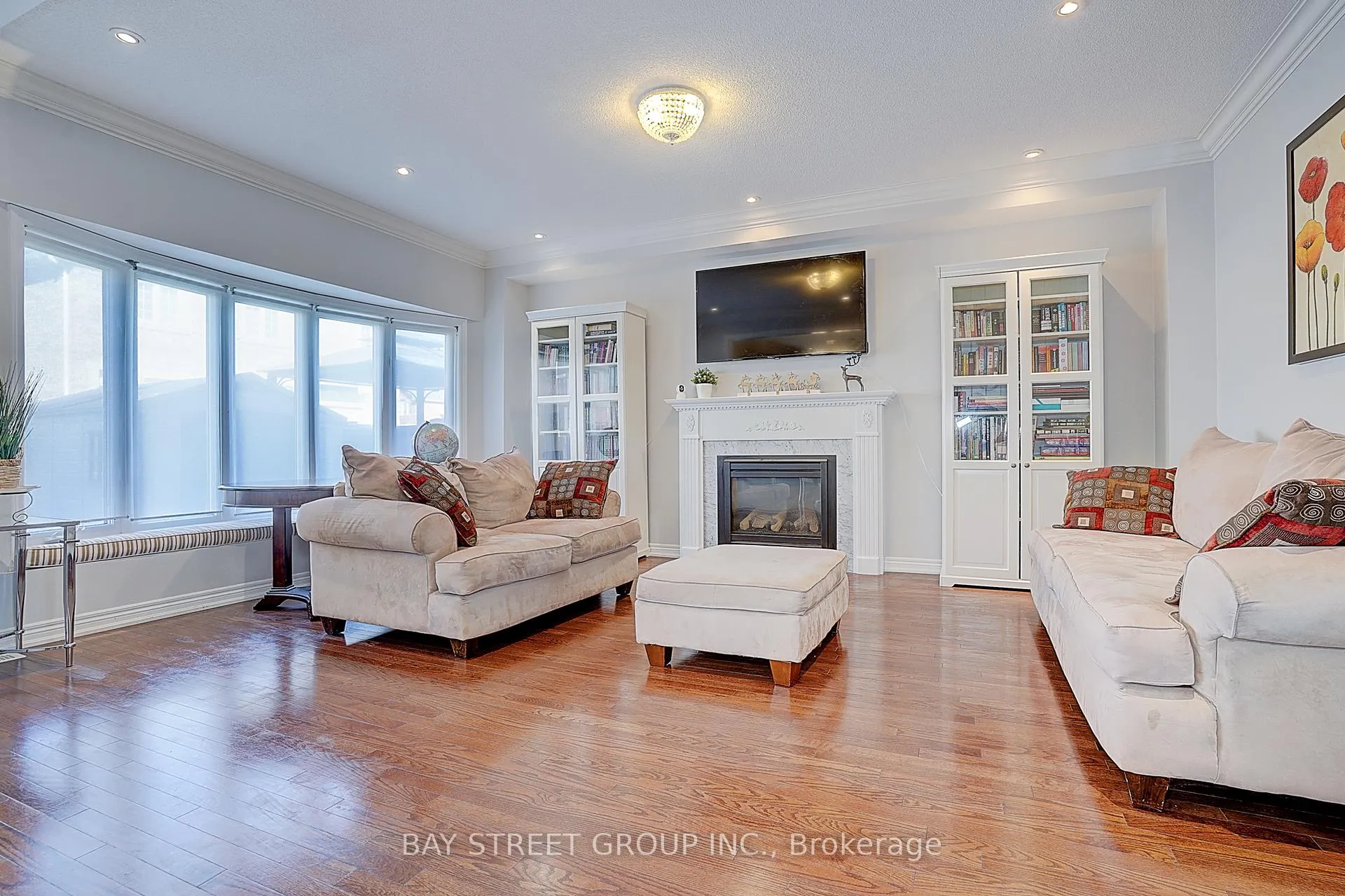 Photo 8 of 90 Gable Avenue, Markham, Berczy — HOMEH