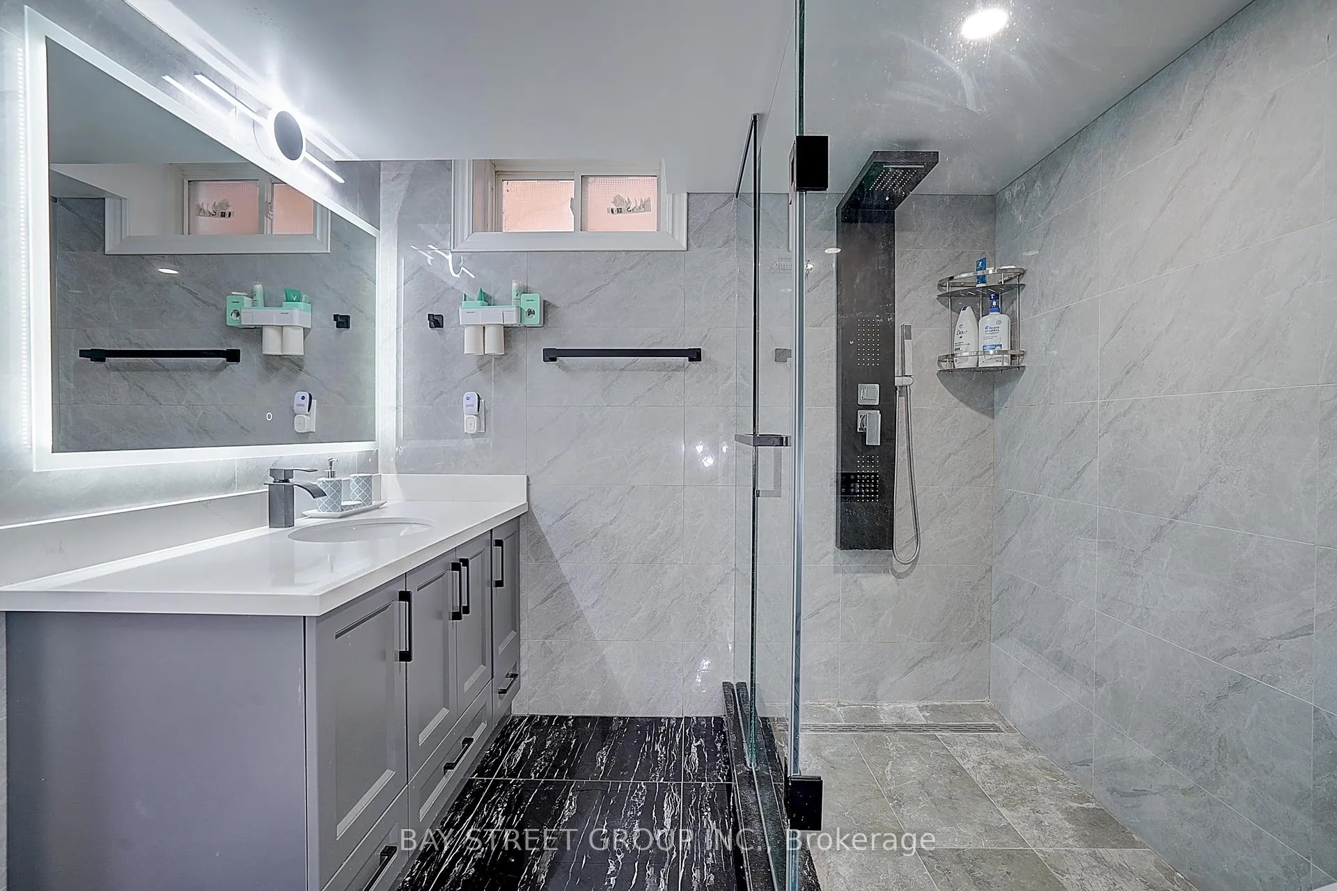 Photo 30 of 90 Gable Avenue, Markham, Berczy — HOMEH