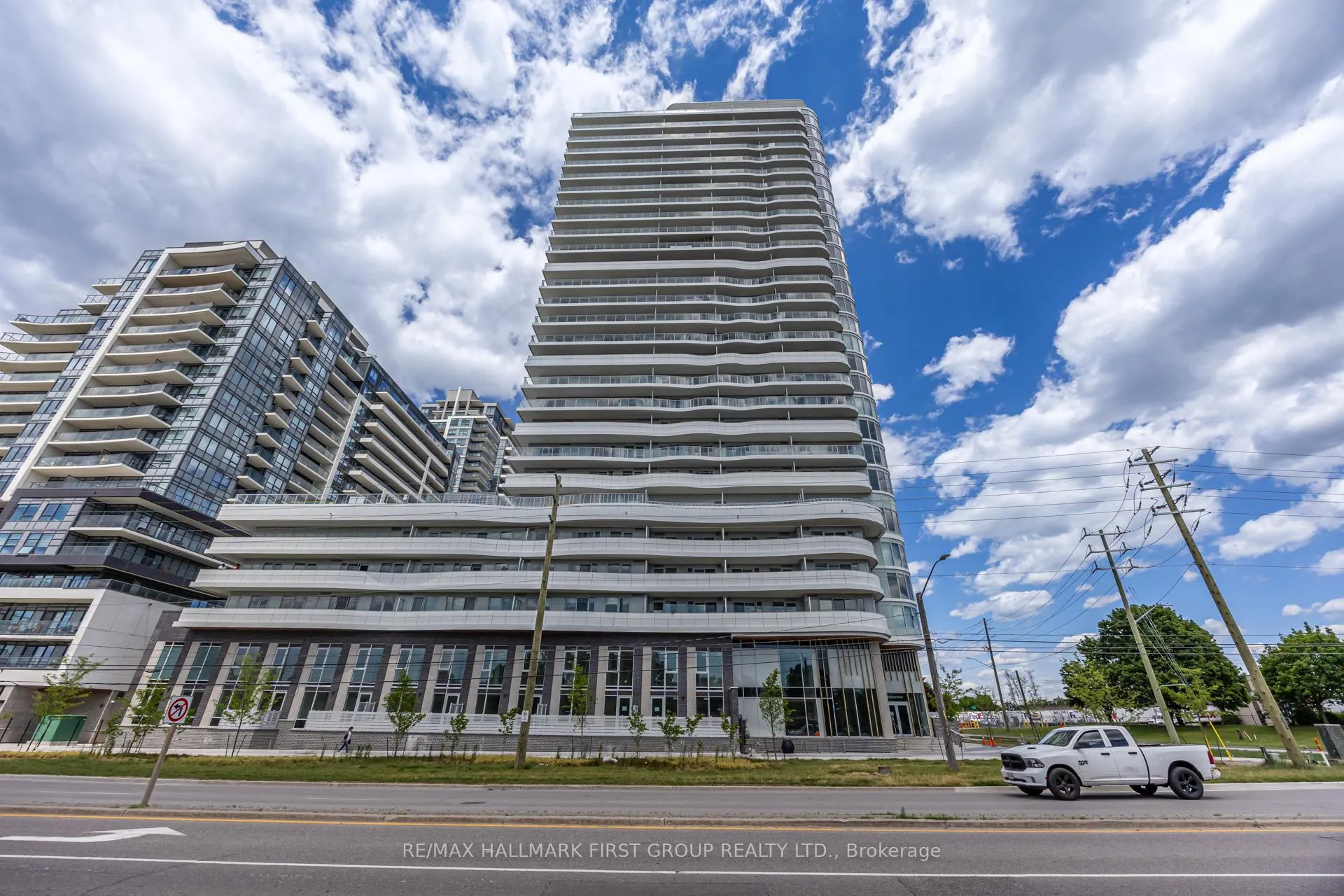 Photo 2 of Unit 1911, 1010 Sandy Beach Road, Pickering, Bay Ridges — HOMEH