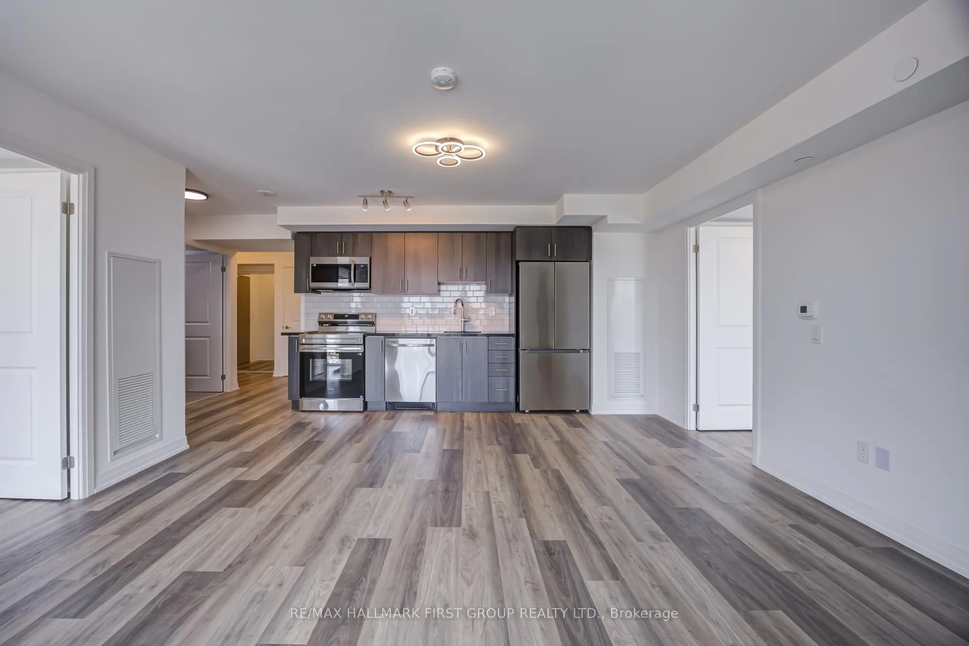 Photo 9 of Unit 1911, 1010 Sandy Beach Road, Pickering, Bay Ridges — HOMEH