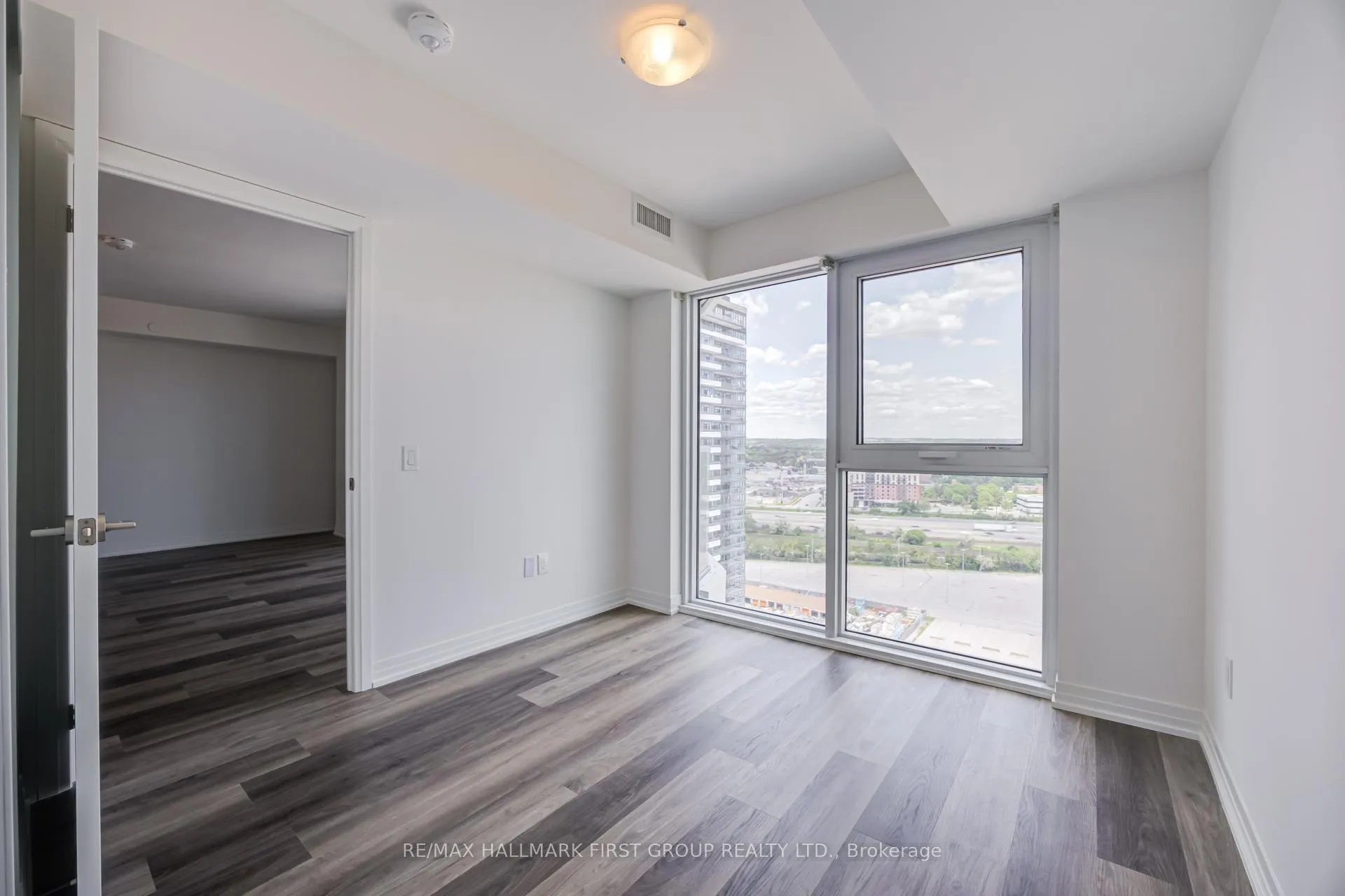 Photo 15 of Unit 1911, 1010 Sandy Beach Road, Pickering, Bay Ridges — HOMEH