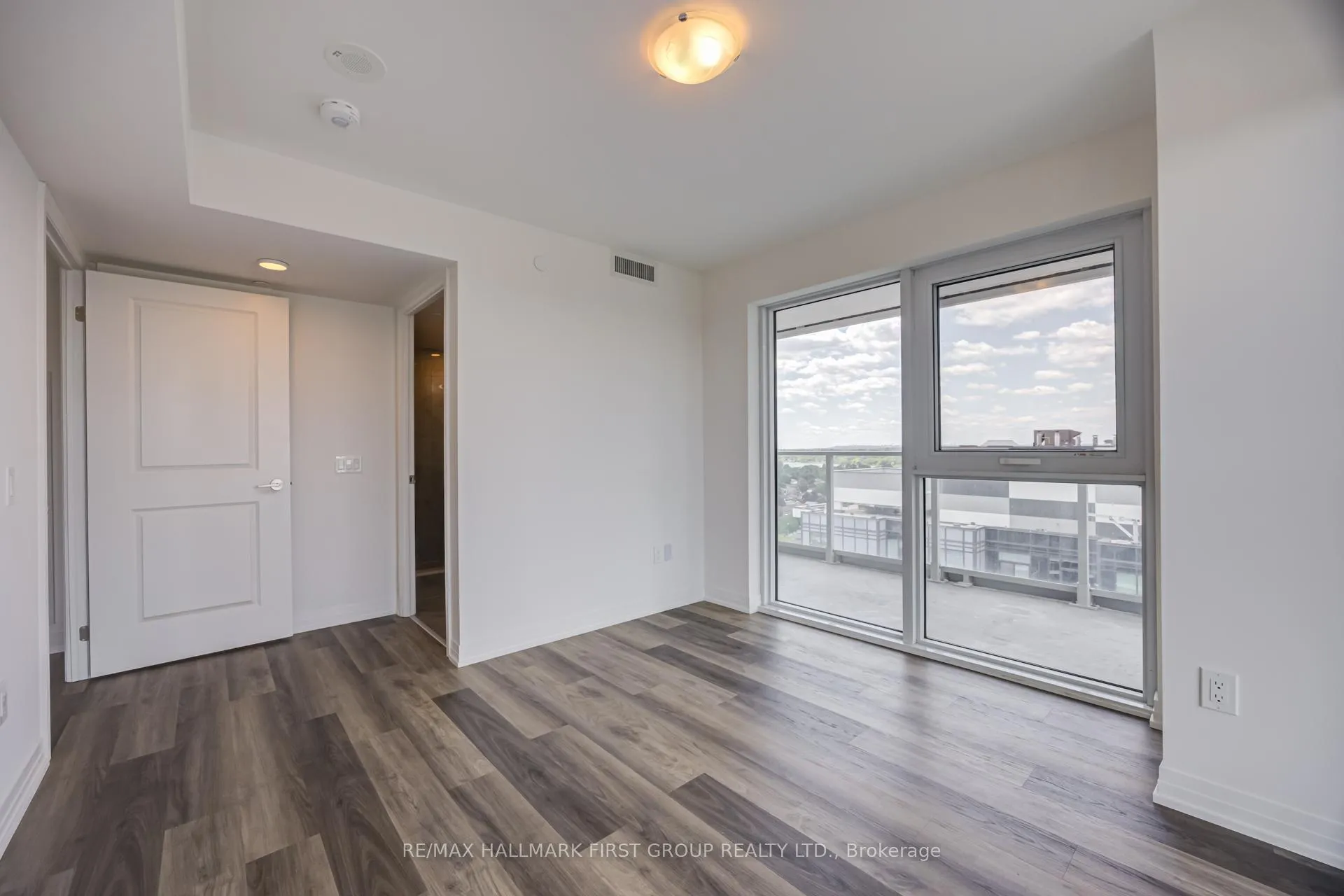 Photo 19 of Unit 1911, 1010 Sandy Beach Road, Pickering, Bay Ridges — HOMEH