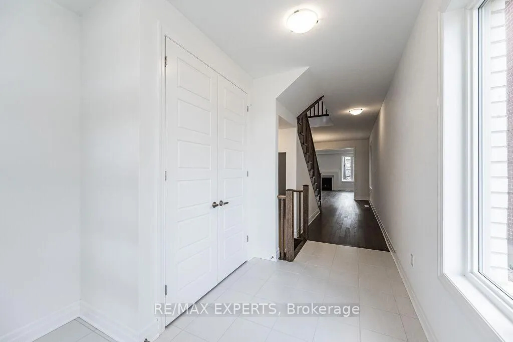 Photo 4 of 177 Rosenberg Way, Kitchener, Rosenburg — HOMEH
