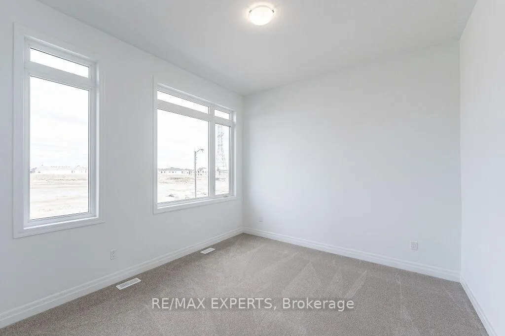 Photo 20 of 177 Rosenberg Way, Kitchener, Rosenburg — HOMEH