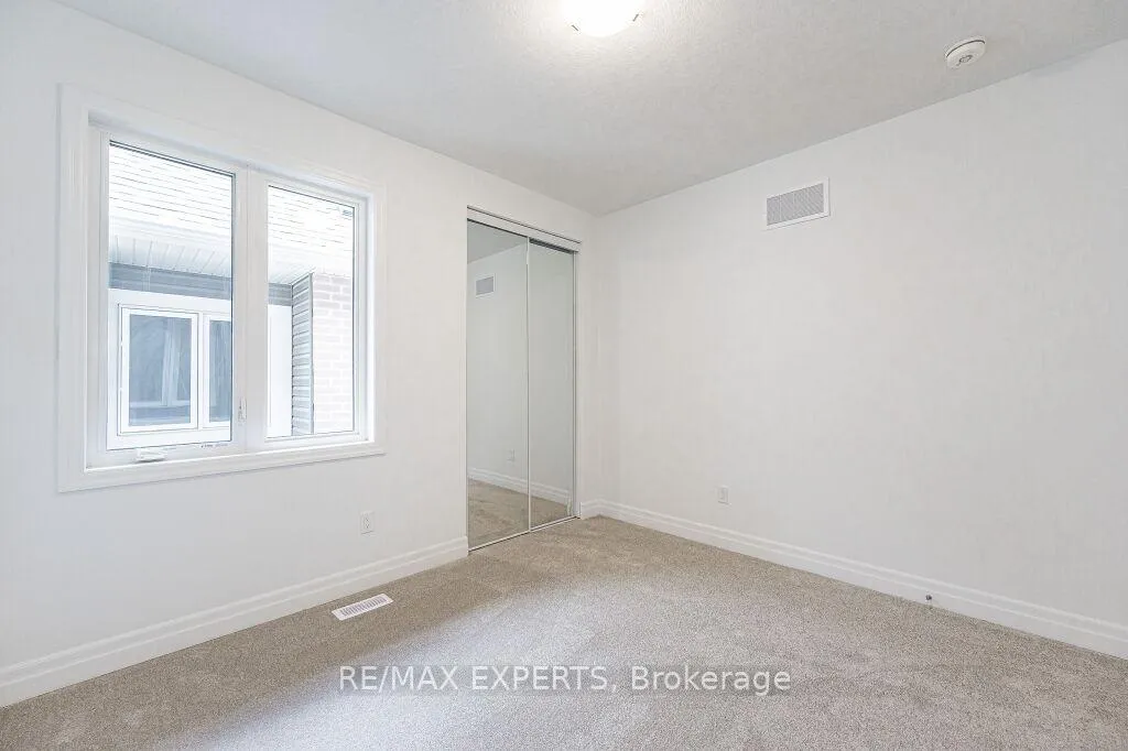 Photo 25 of 177 Rosenberg Way, Kitchener, Rosenburg — HOMEH