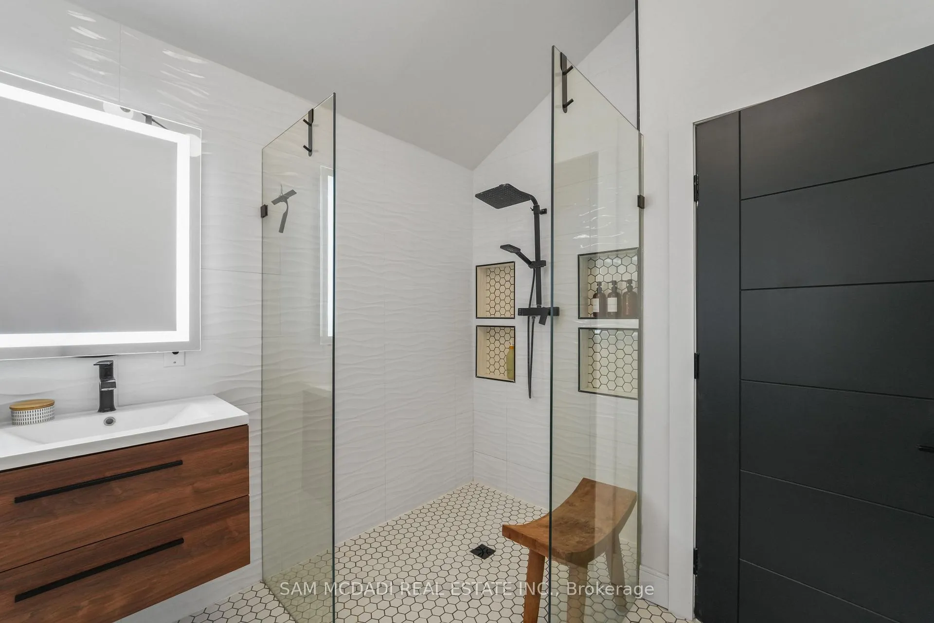 Photo 25 of 477 Fairview Street, Wilmot, New Hamburg — HOMEH