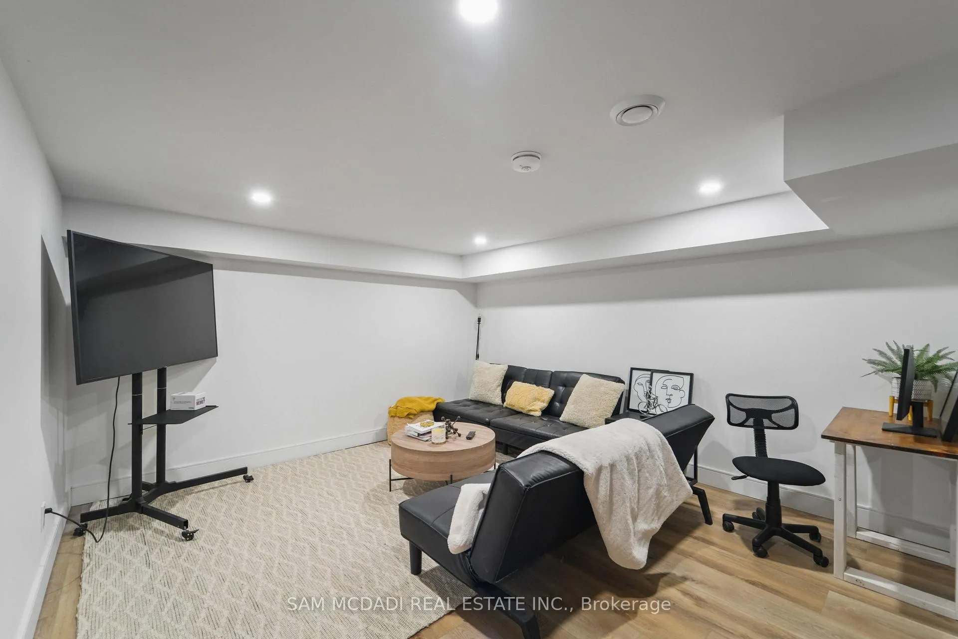 Photo 36 of 477 Fairview Street, Wilmot, New Hamburg — HOMEH