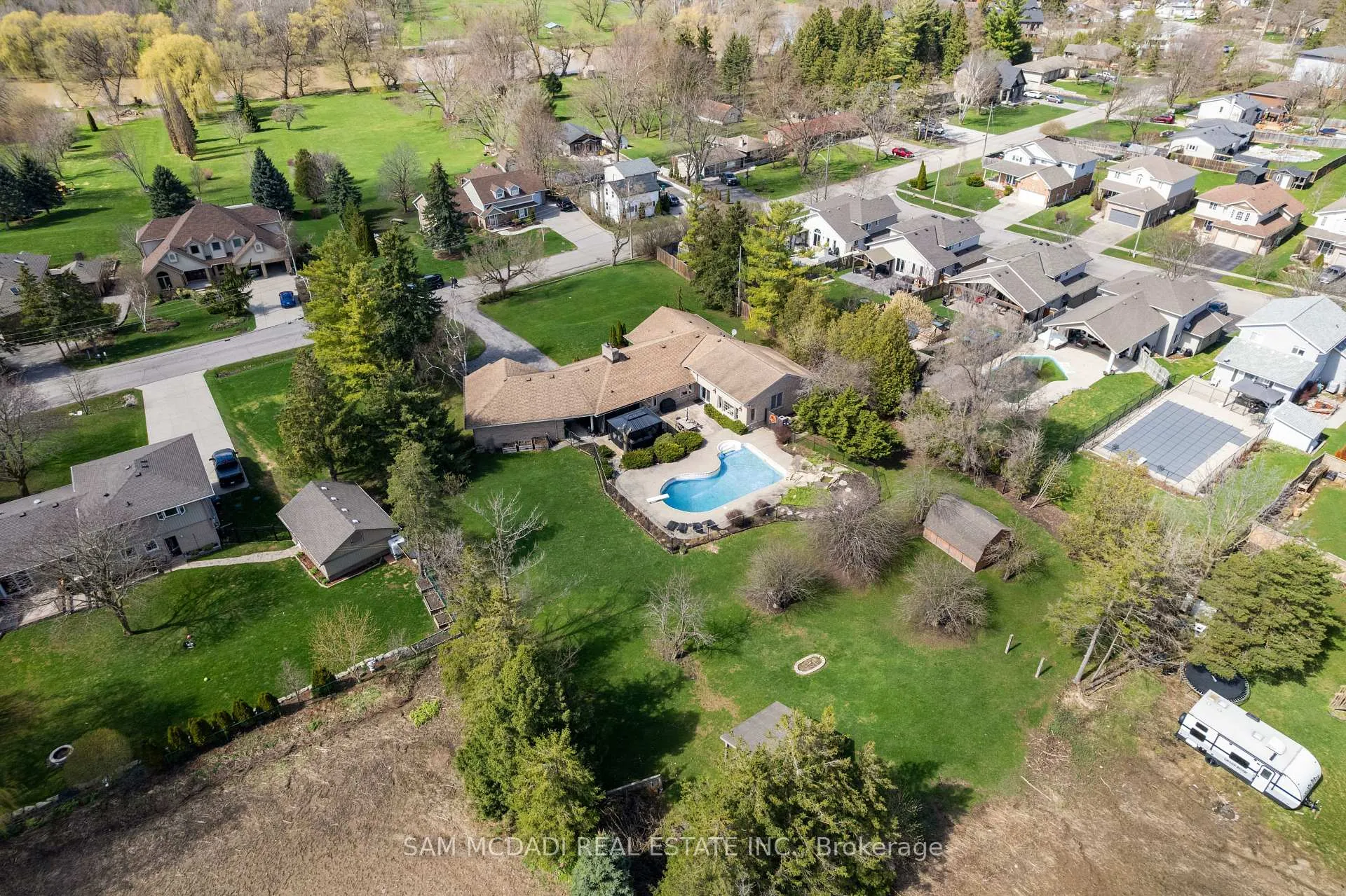 Photo 48 of 477 Fairview Street, Wilmot, New Hamburg — HOMEH