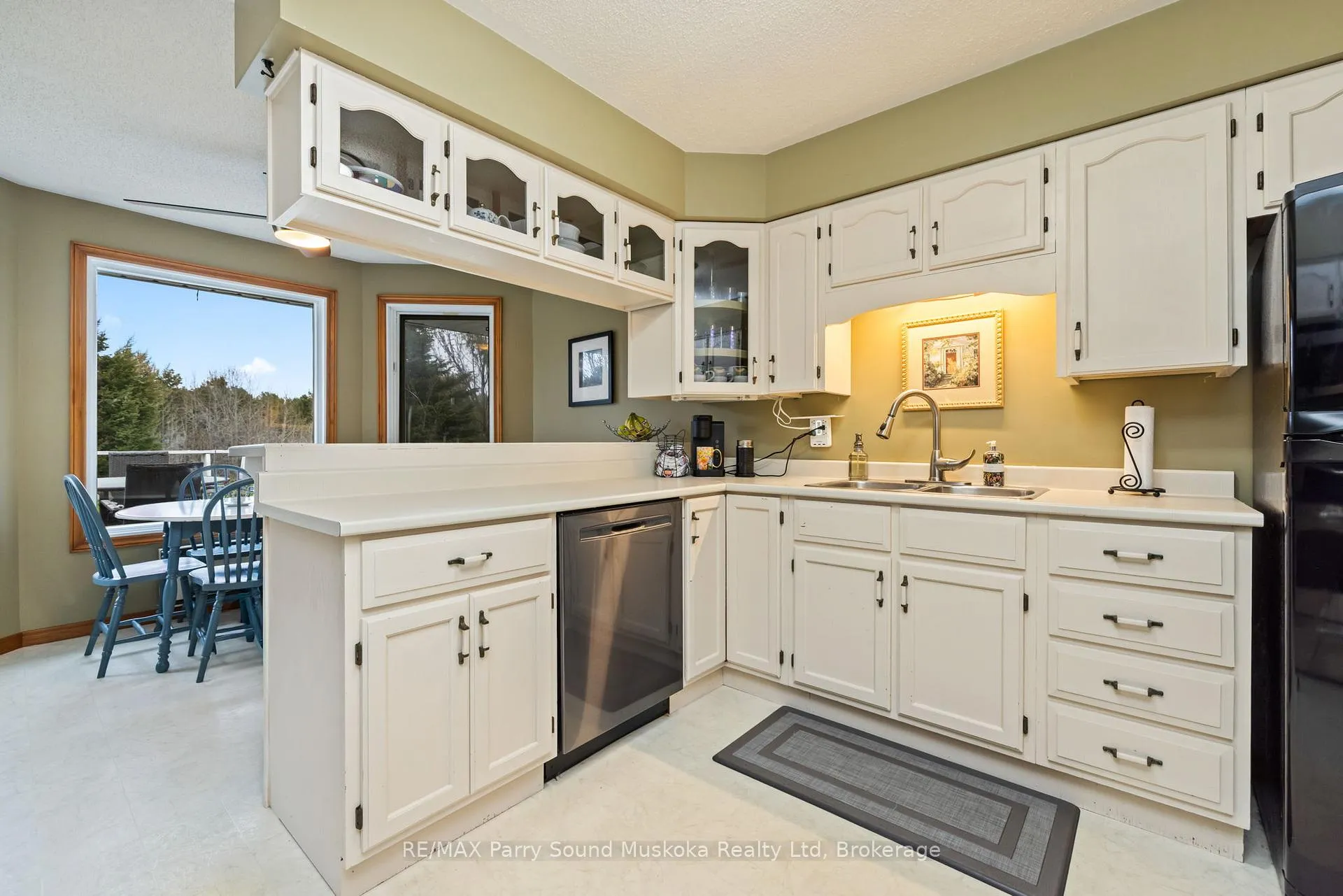 Photo 5 of 54 Pineridge Drive, McDougall — HOMEH