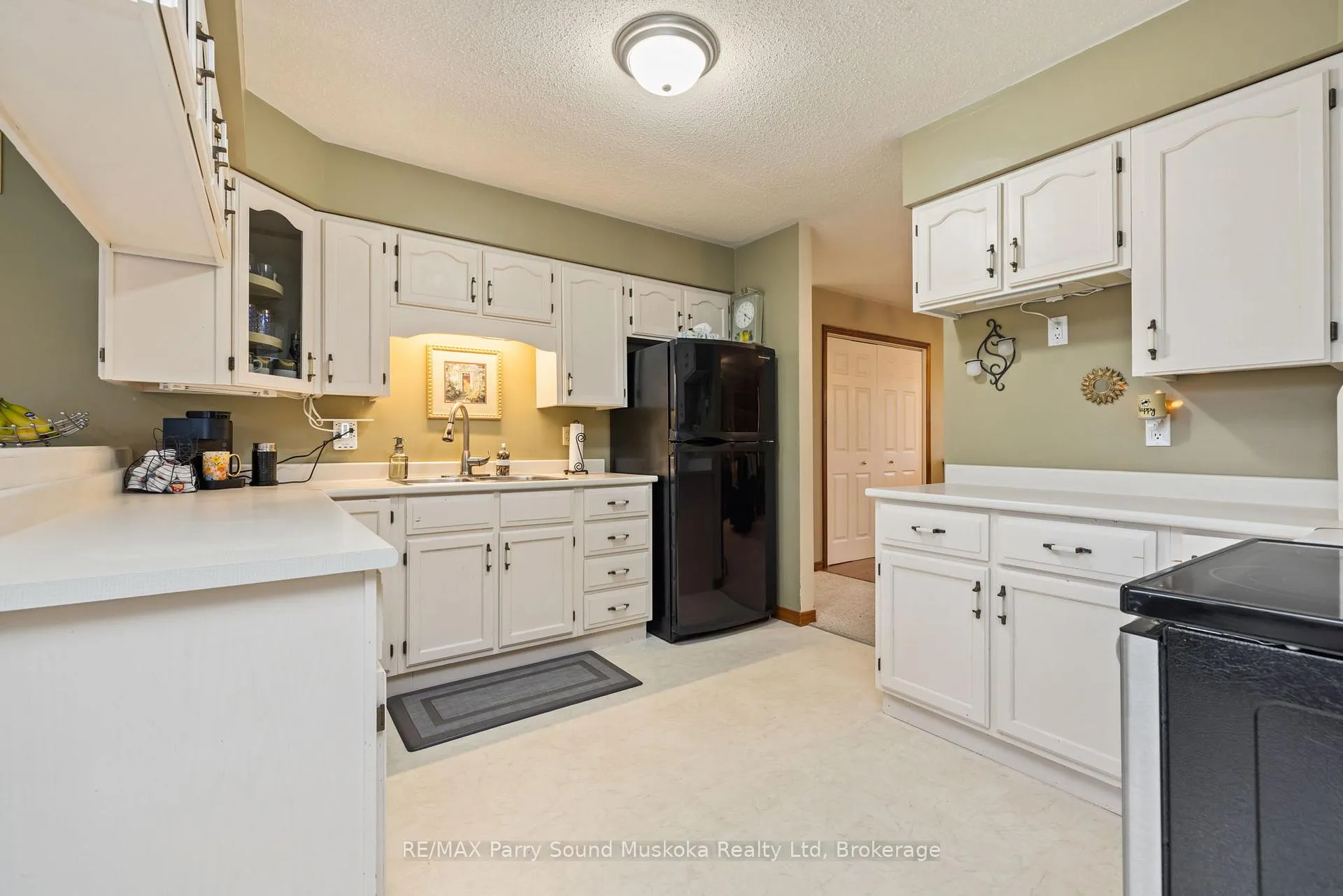 Photo 7 of 54 Pineridge Drive, McDougall — HOMEH