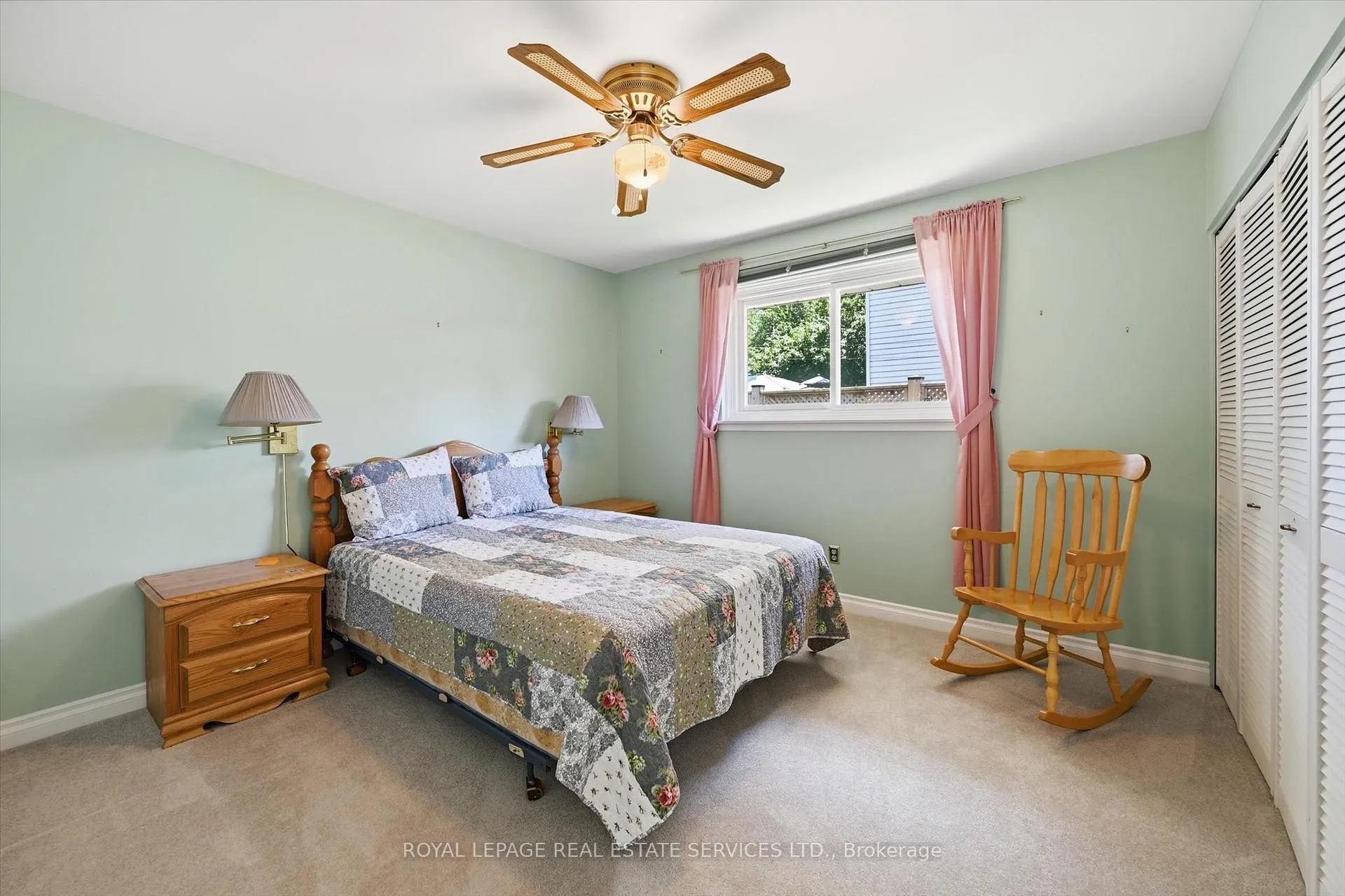 Photo 20 of 484 Grand Boulevard, Oakville, Falgarwood — HOMEH