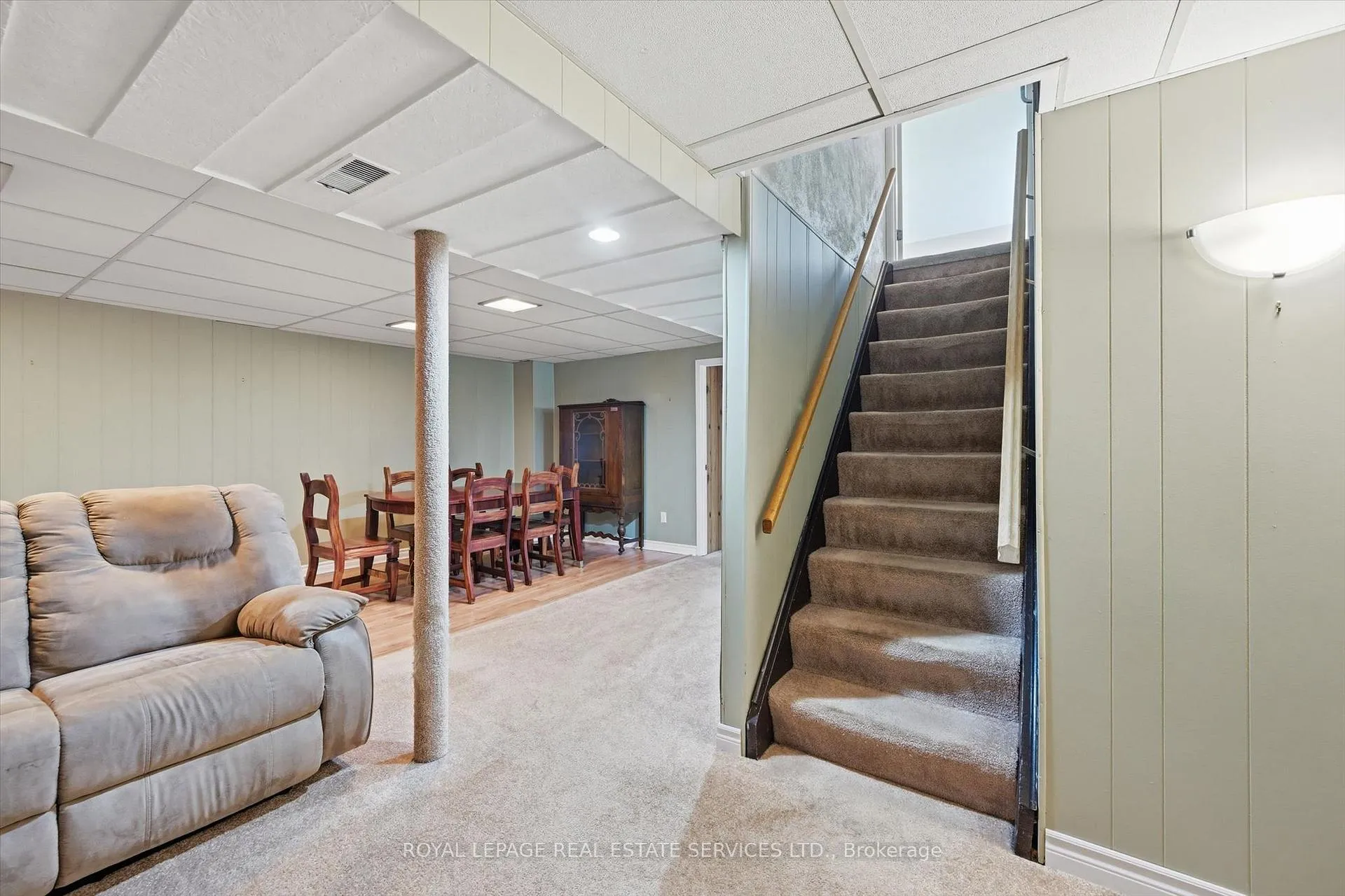 Photo 28 of 484 Grand Boulevard, Oakville, Falgarwood — HOMEH