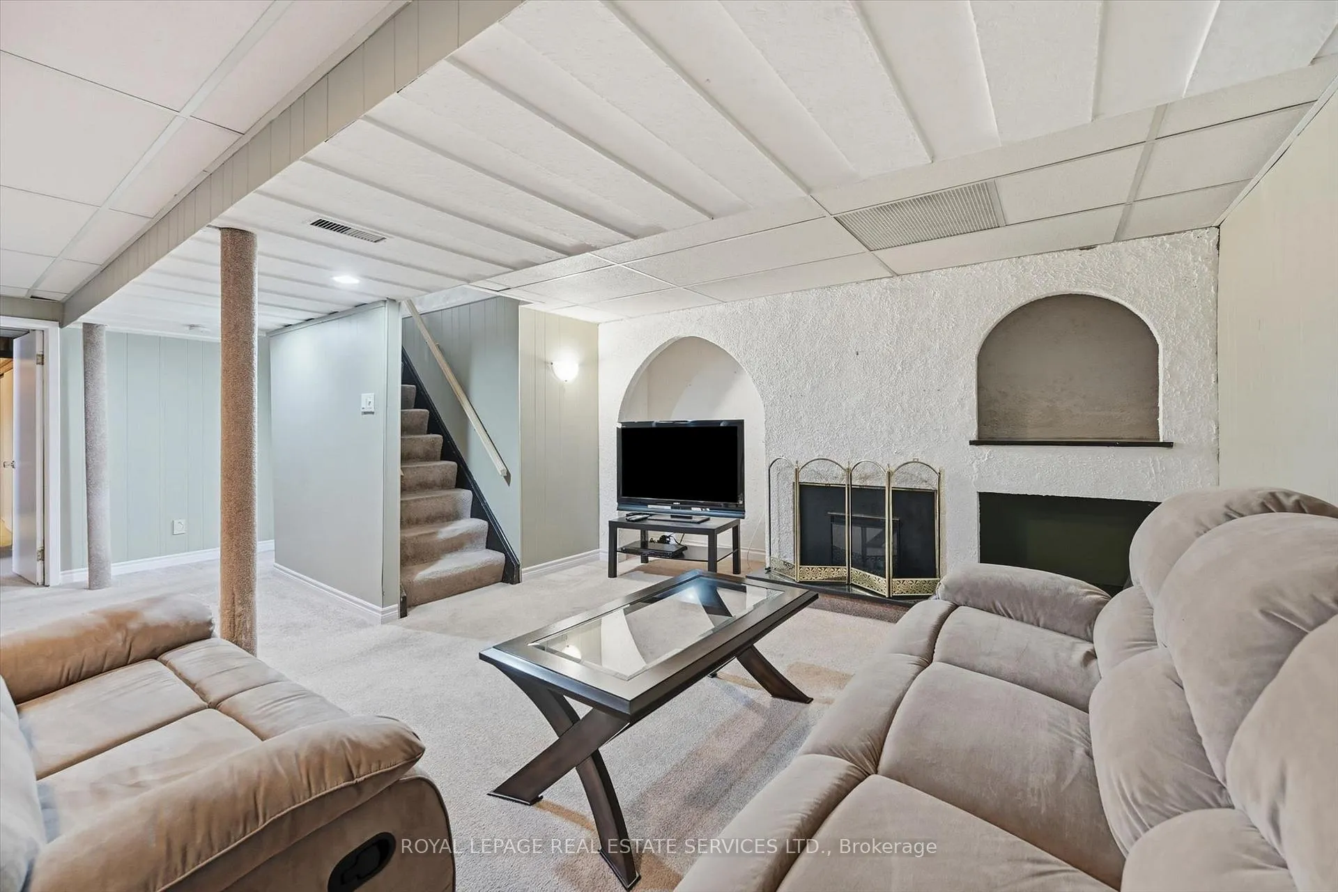 Photo 30 of 484 Grand Boulevard, Oakville, Falgarwood — HOMEH