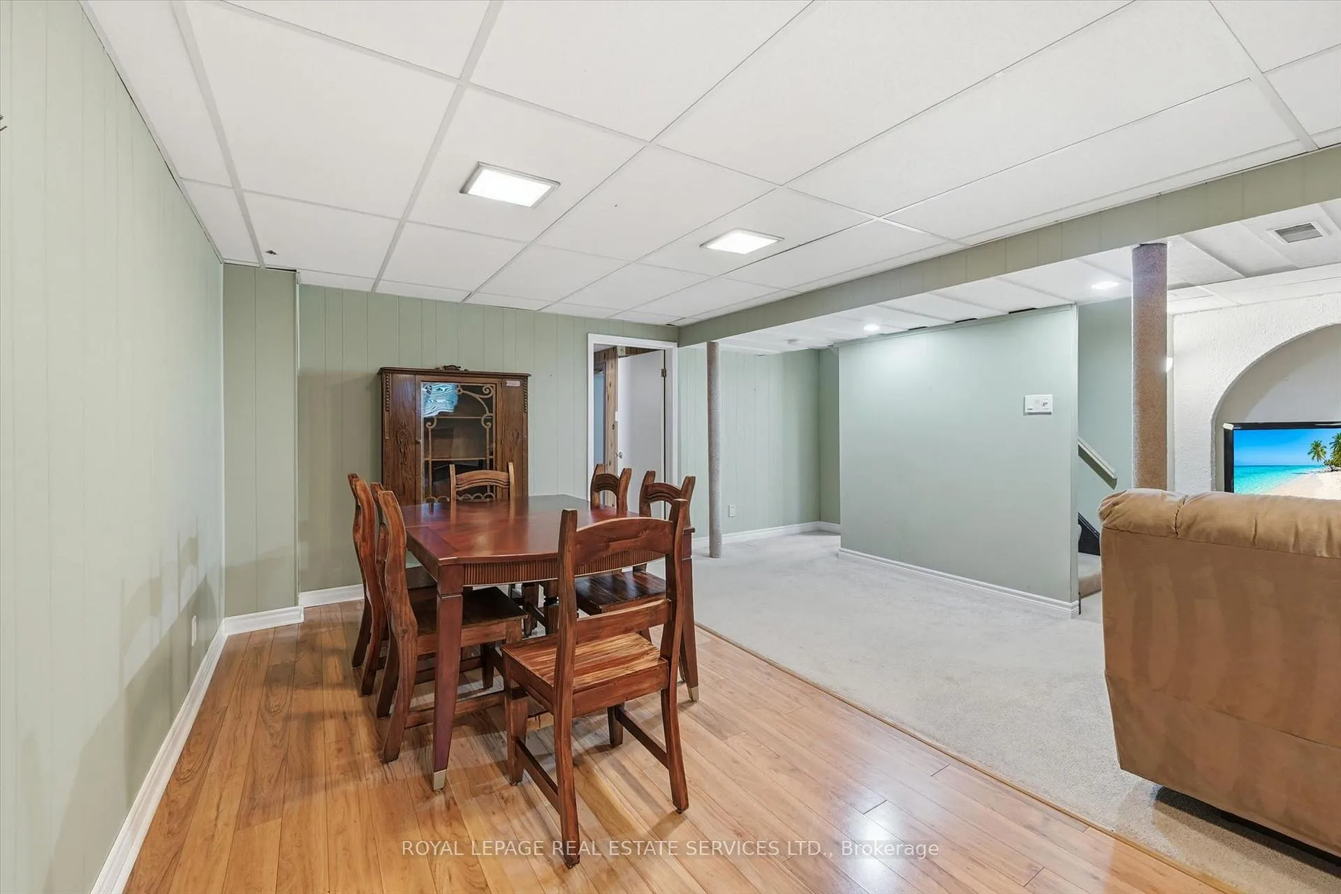 Photo 32 of 484 Grand Boulevard, Oakville, Falgarwood — HOMEH