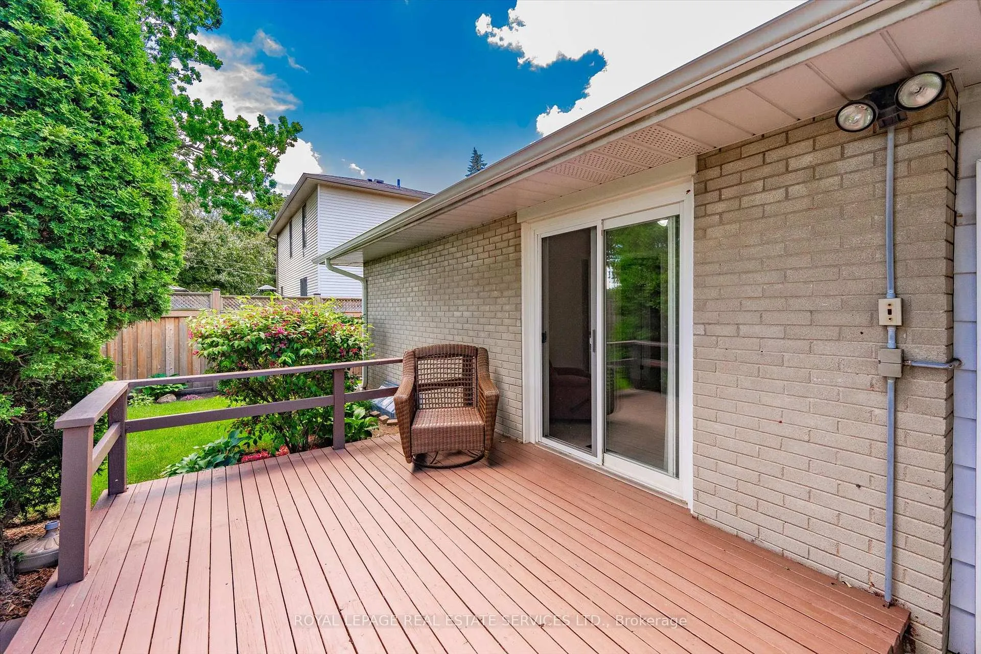 Photo 38 of 484 Grand Boulevard, Oakville, Falgarwood — HOMEH