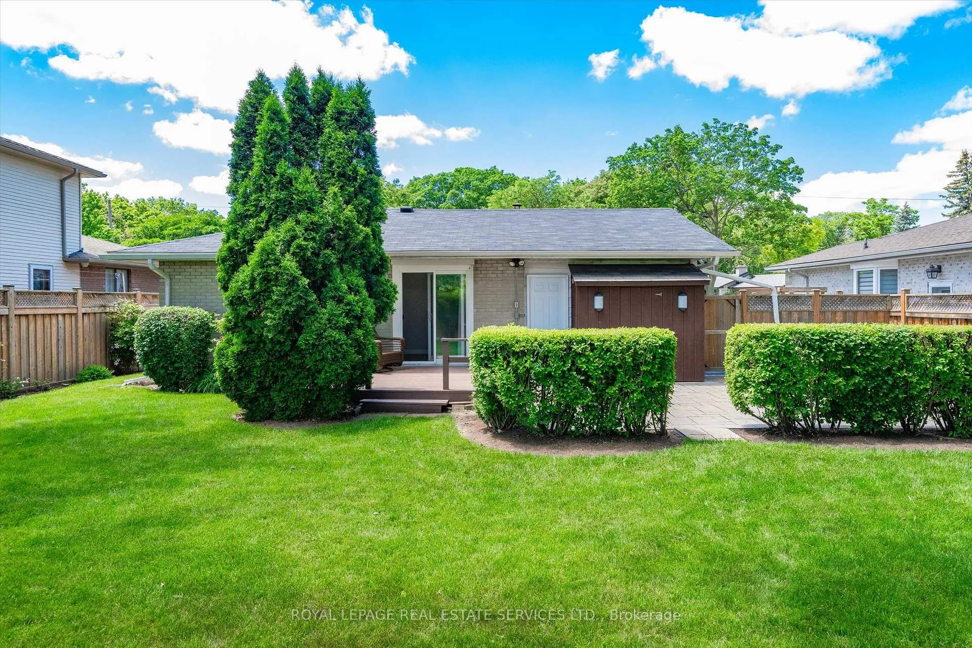 Photo 40 of 484 Grand Boulevard, Oakville, Falgarwood — HOMEH