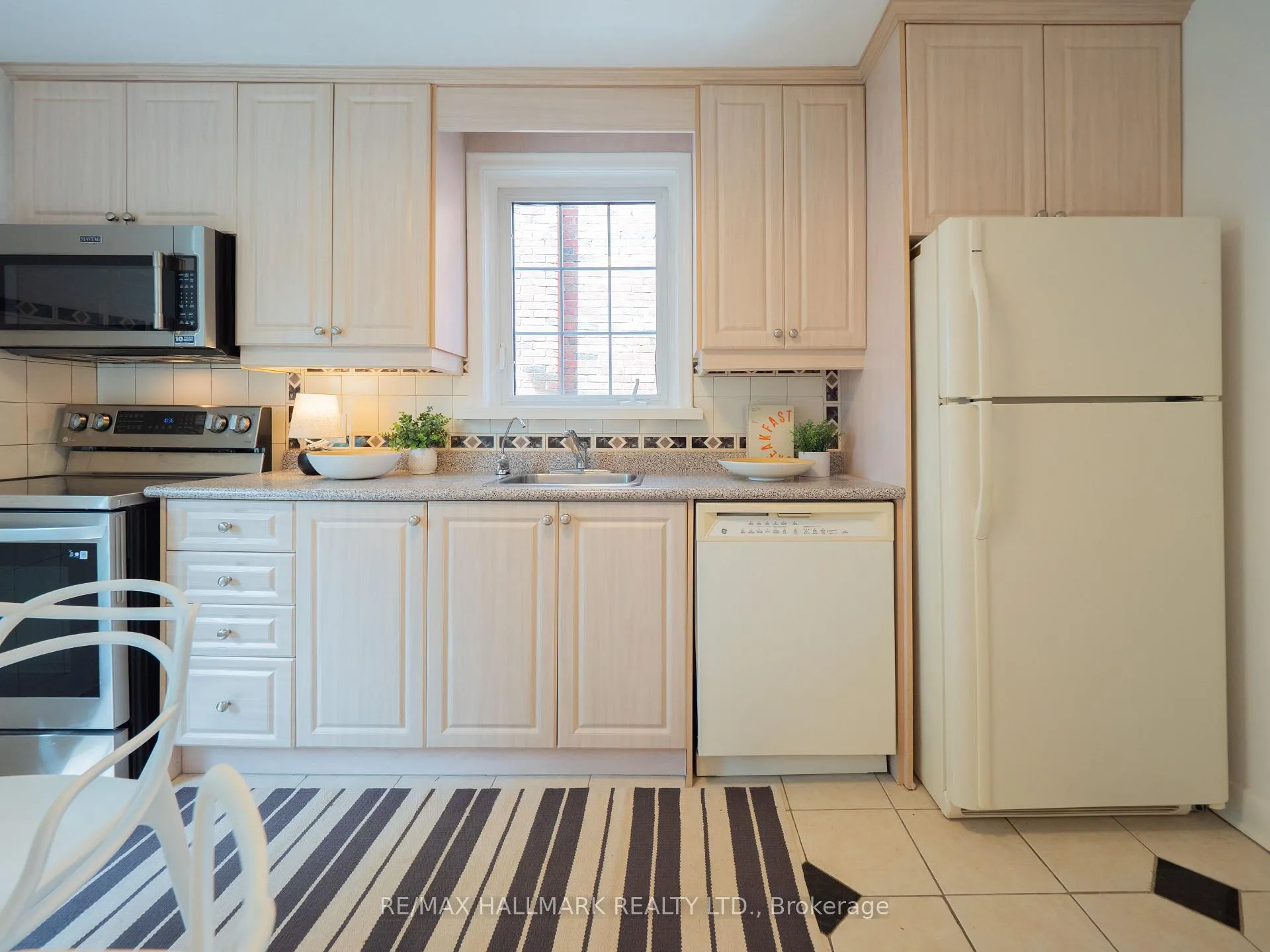 Photo 13 of 51 Floyd Avenue, Toronto, Broadview North — HOMEH