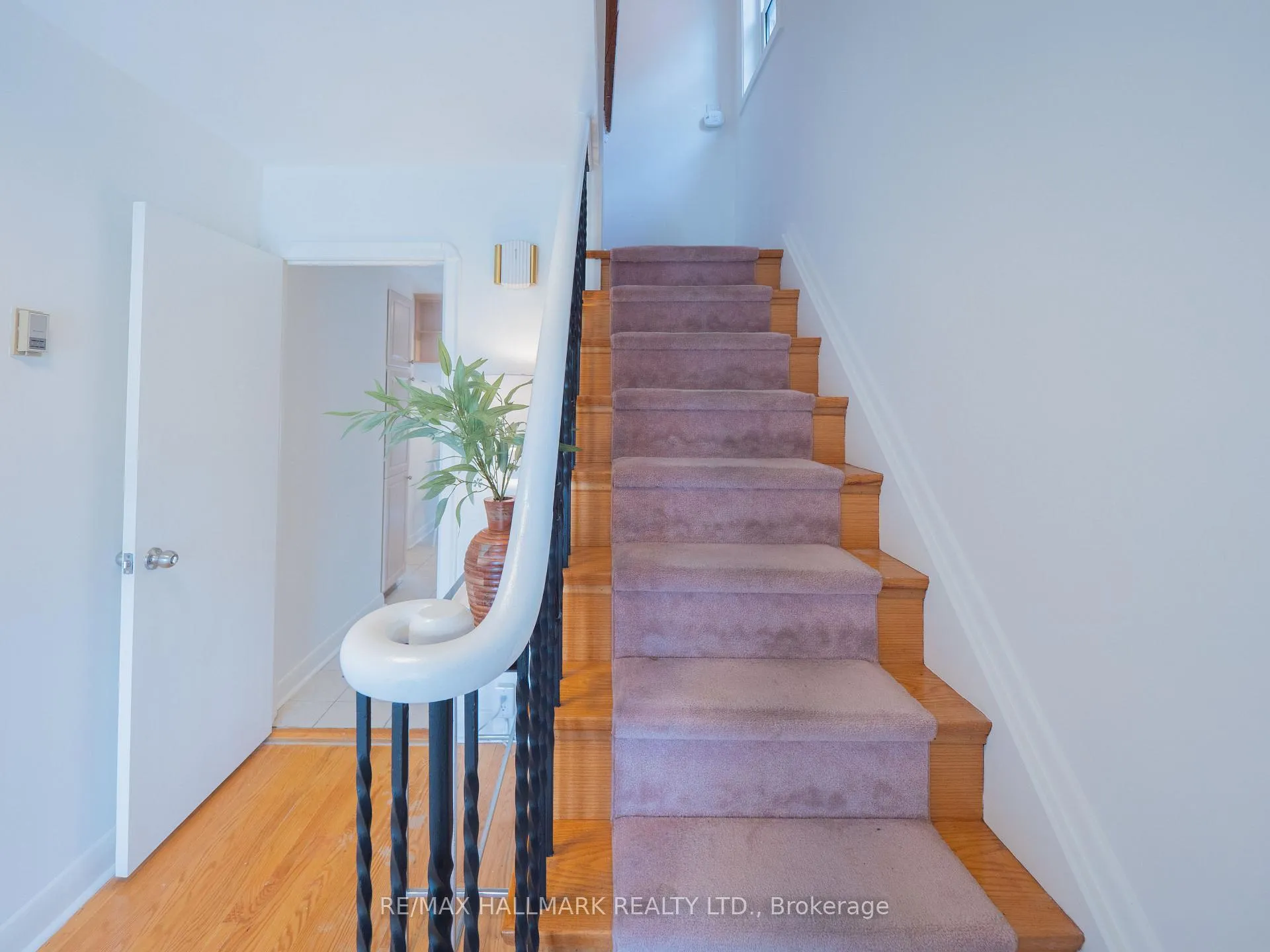 Photo 17 of 51 Floyd Avenue, Toronto, Broadview North — HOMEH