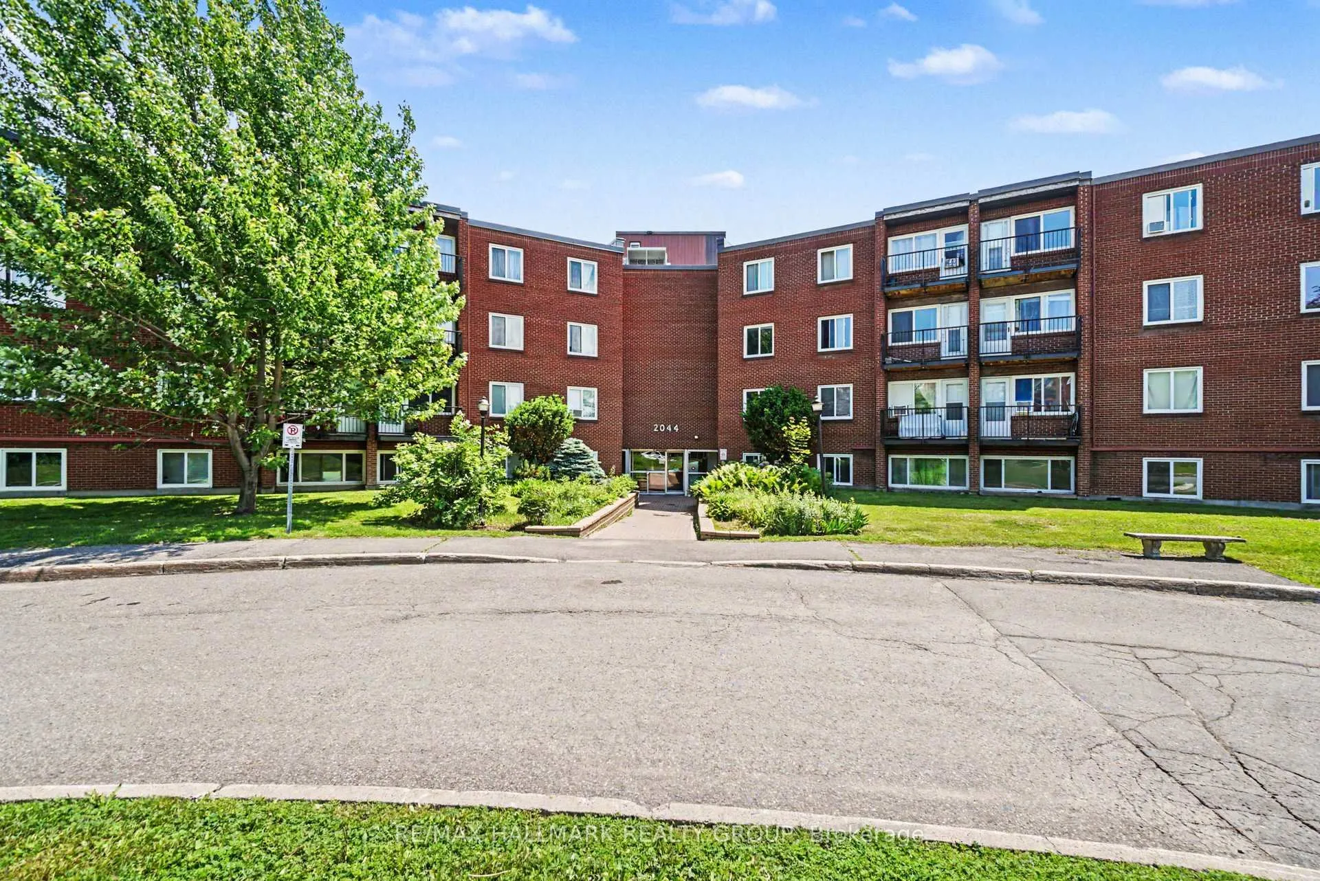 Photo 1 of Unit 106A, 2044 Arrowsmith Drive, Ottawa, Beacon Hill South — HOMEH
