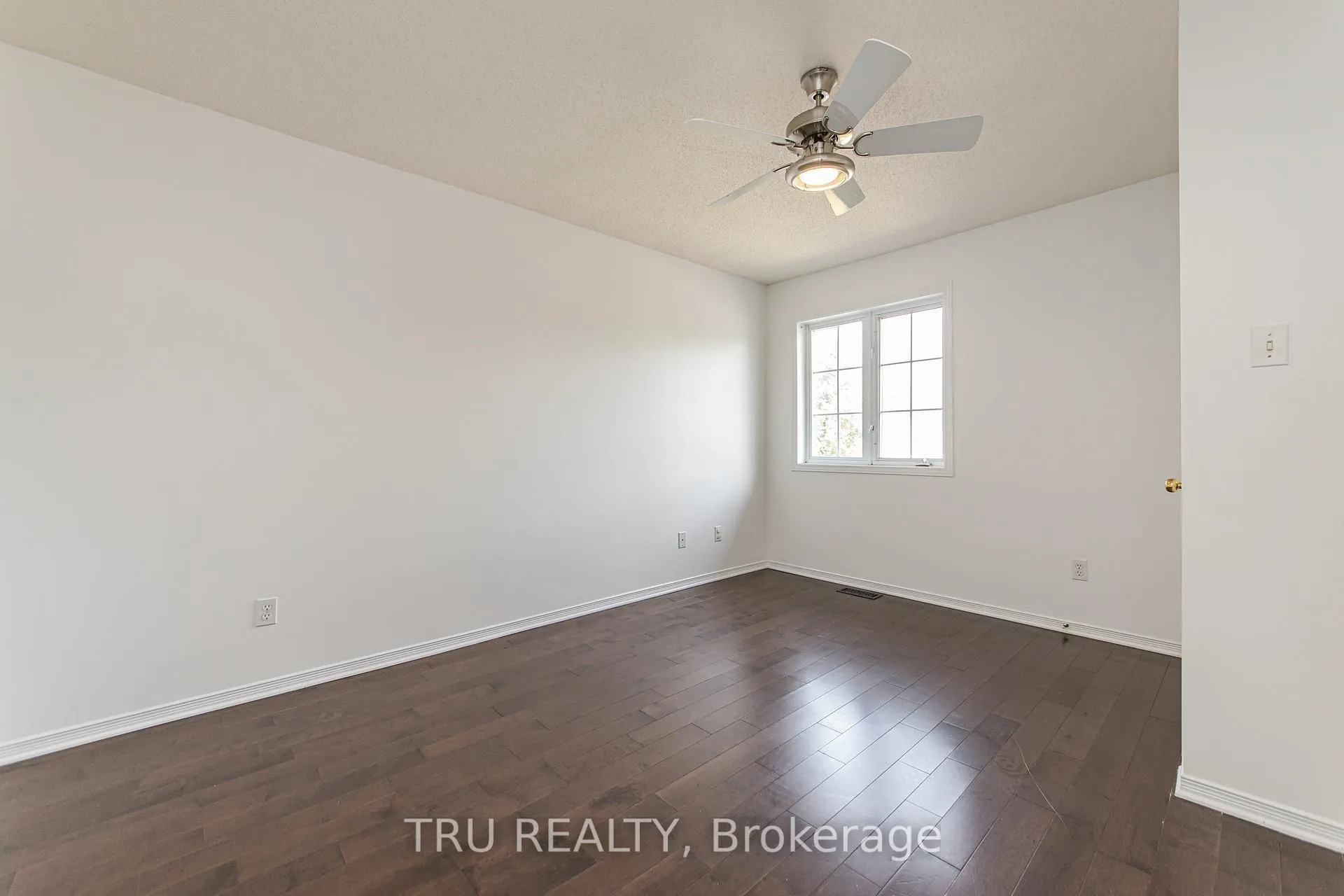 Photo 25 of 135 Margrave Avenue, Ottawa, Hunt Club Park/Greenboro — HOMEH