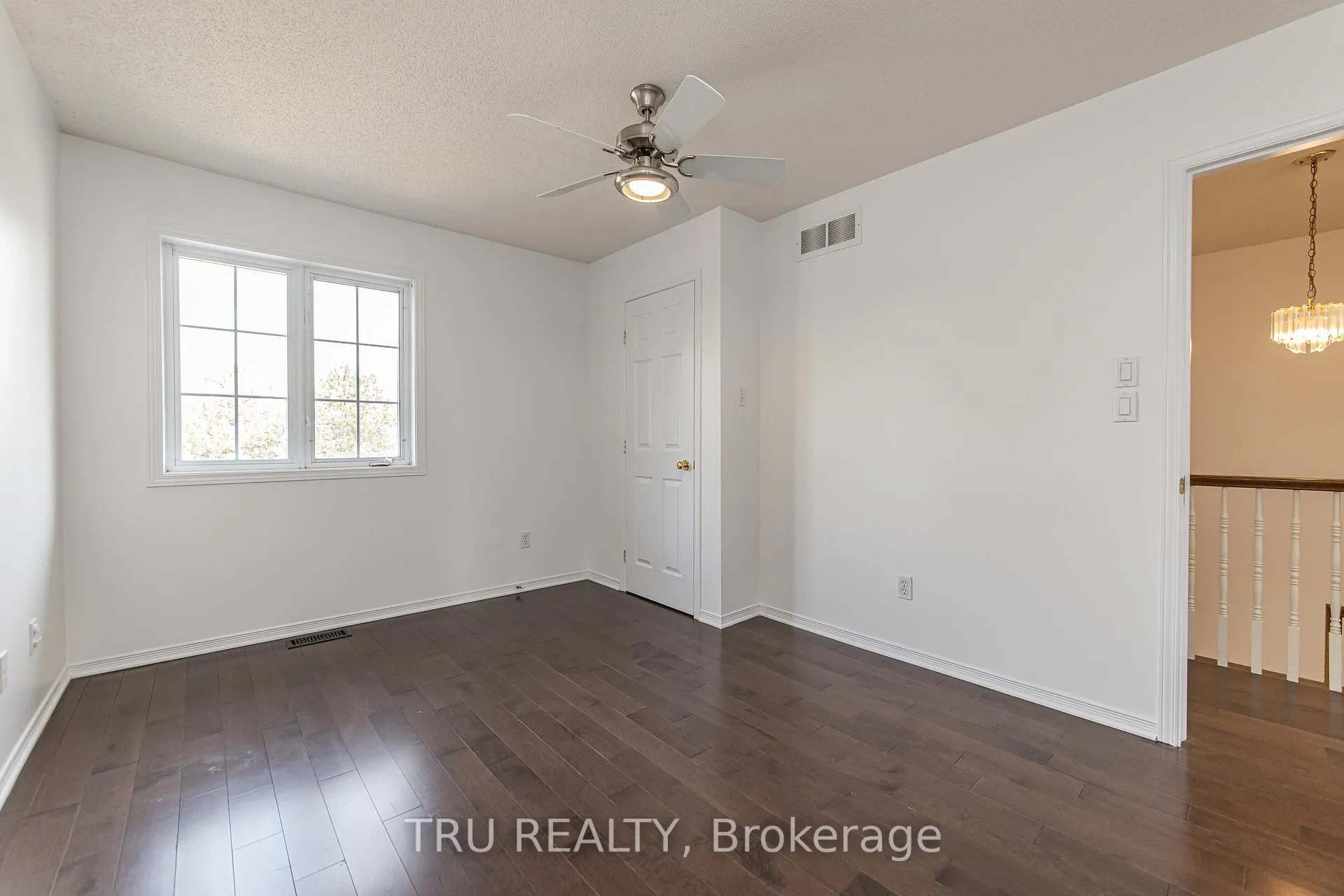 Photo 26 of 135 Margrave Avenue, Ottawa, Hunt Club Park/Greenboro — HOMEH