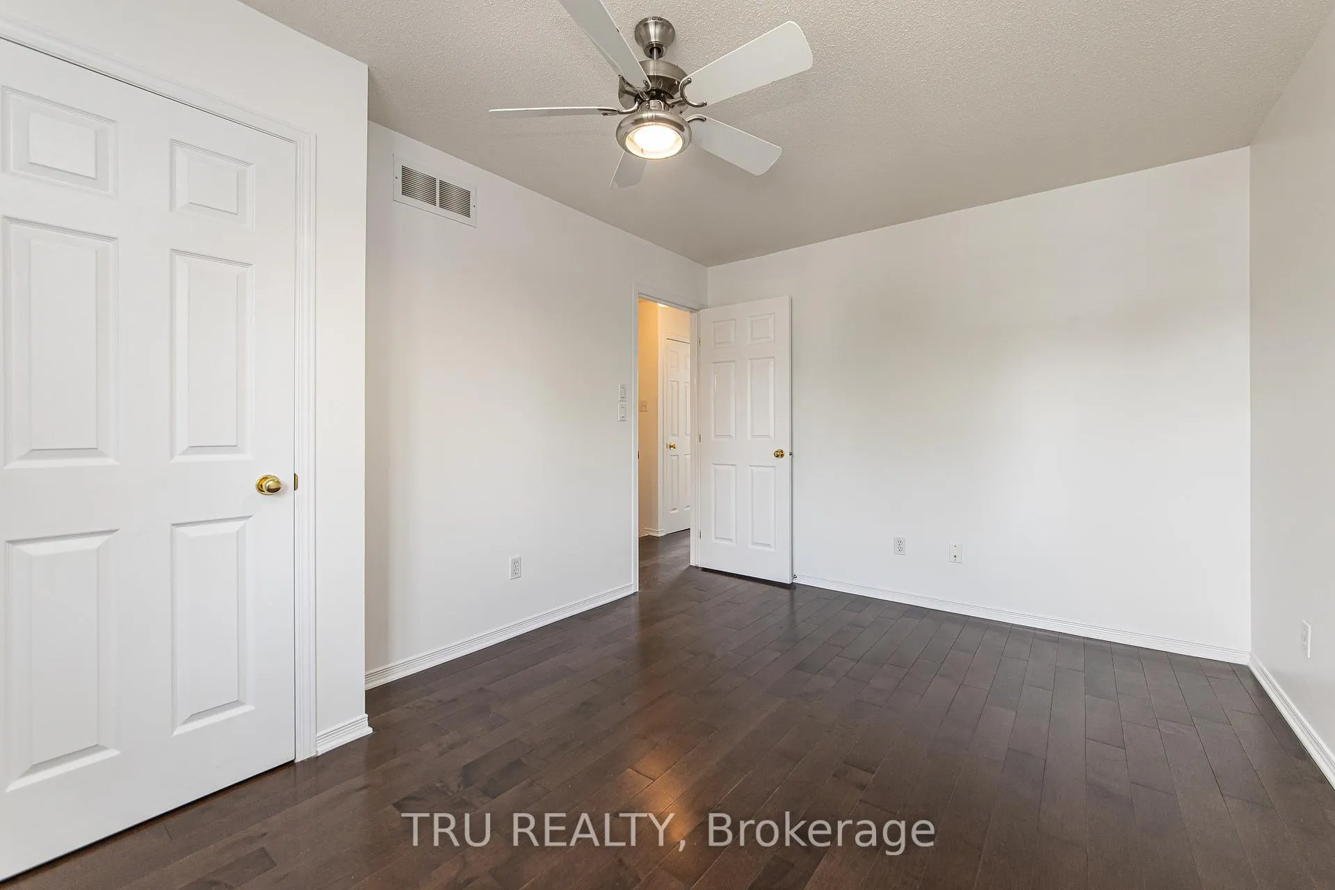 Photo 27 of 135 Margrave Avenue, Ottawa, Hunt Club Park/Greenboro — HOMEH