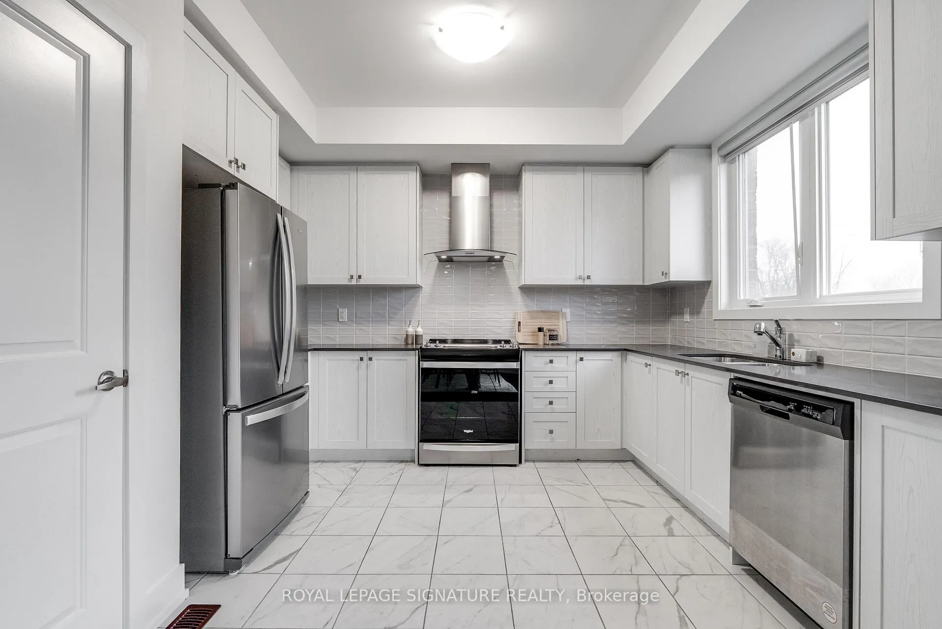 Photo 6 of 10 Sobczak Drive, Whitby, Port Whitby — HOMEH