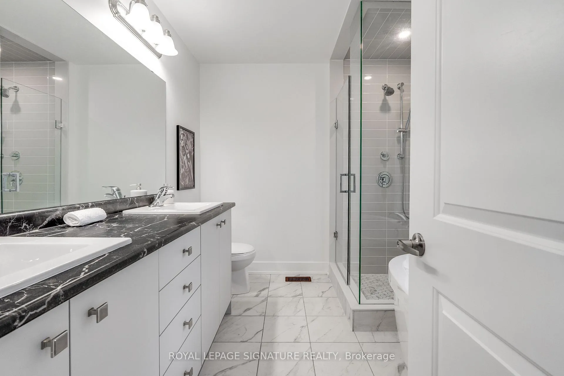 Photo 13 of 10 Sobczak Drive, Whitby, Port Whitby — HOMEH