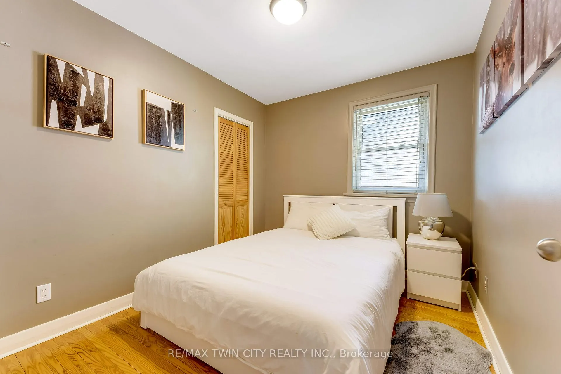Photo 13 of 90 Arlington Boulevard, Kitchener — HOMEH