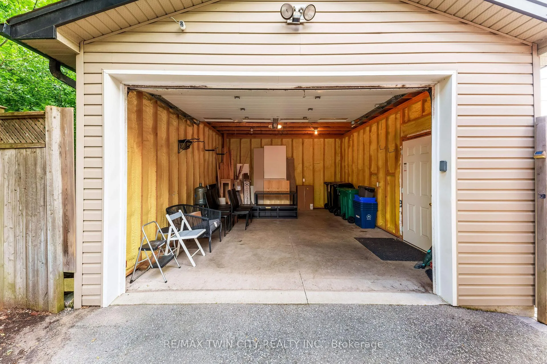 Photo 36 of 90 Arlington Boulevard, Kitchener — HOMEH