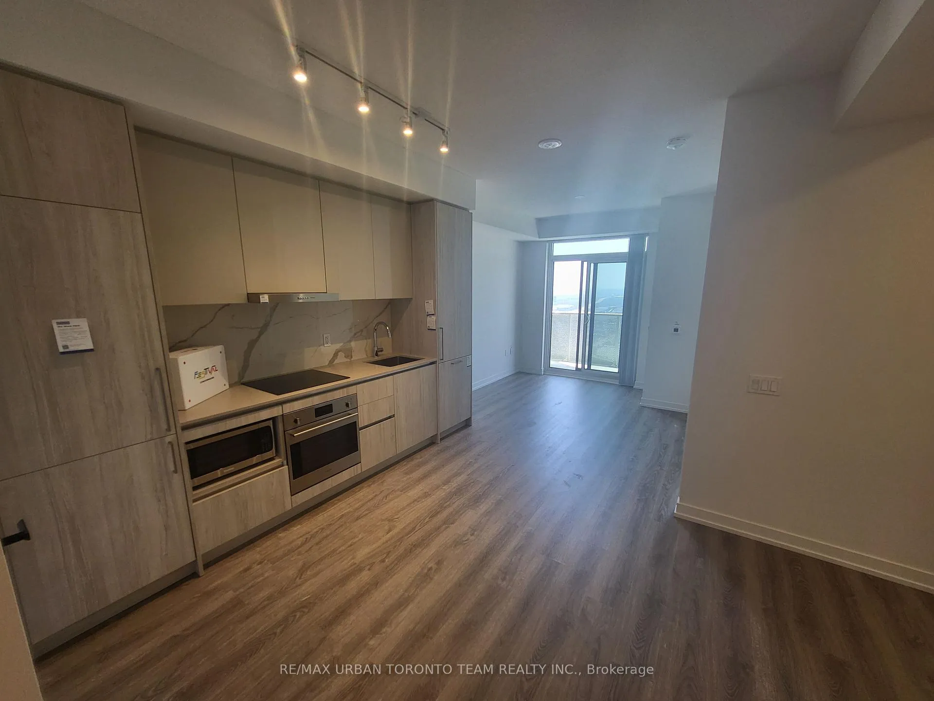 Photo 3 of Unit 5210, 195 Commerce Street, Vaughan, Vaughan Corporate Centre — HOMEH