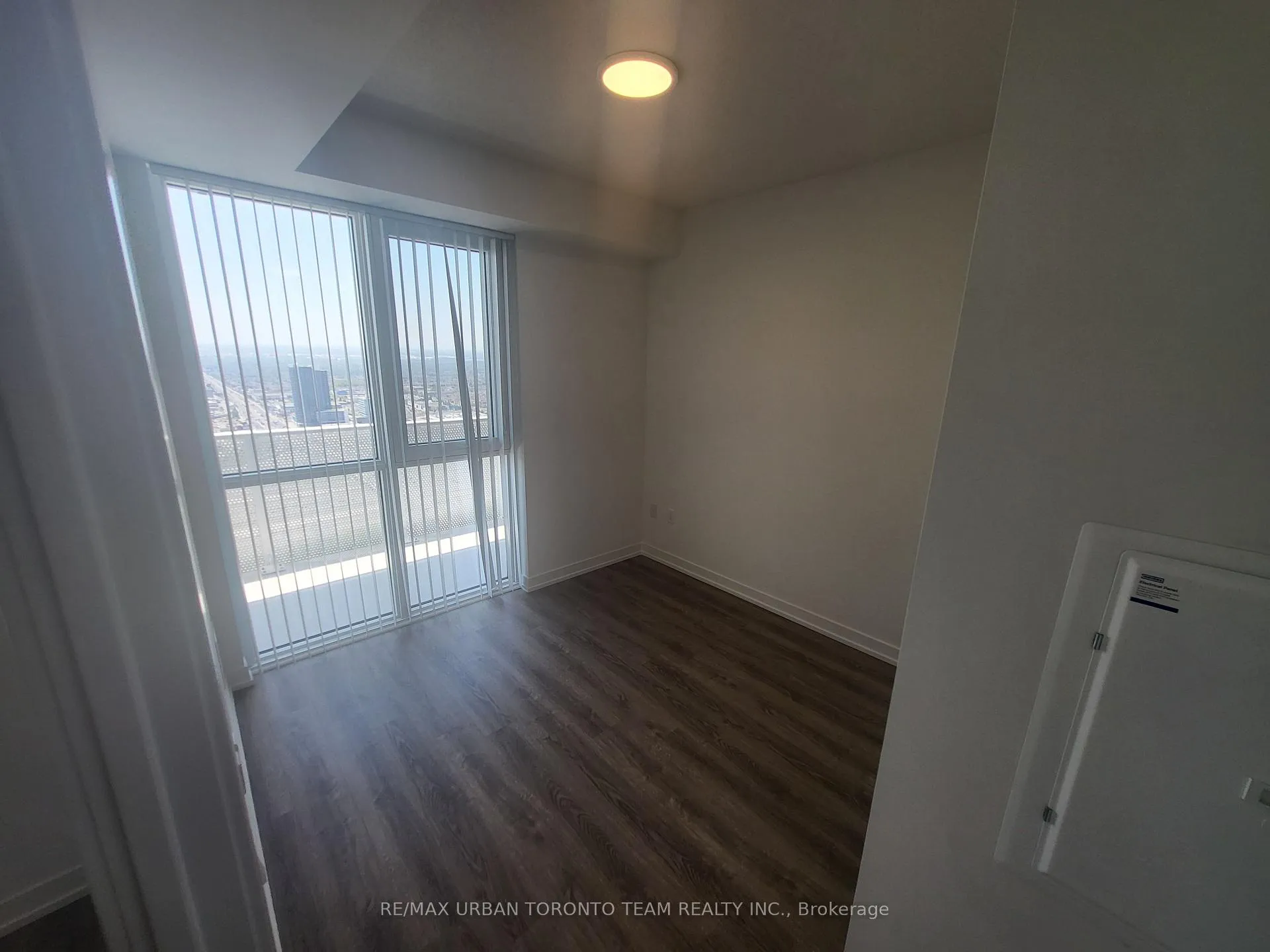Photo 5 of Unit 5210, 195 Commerce Street, Vaughan, Vaughan Corporate Centre — HOMEH