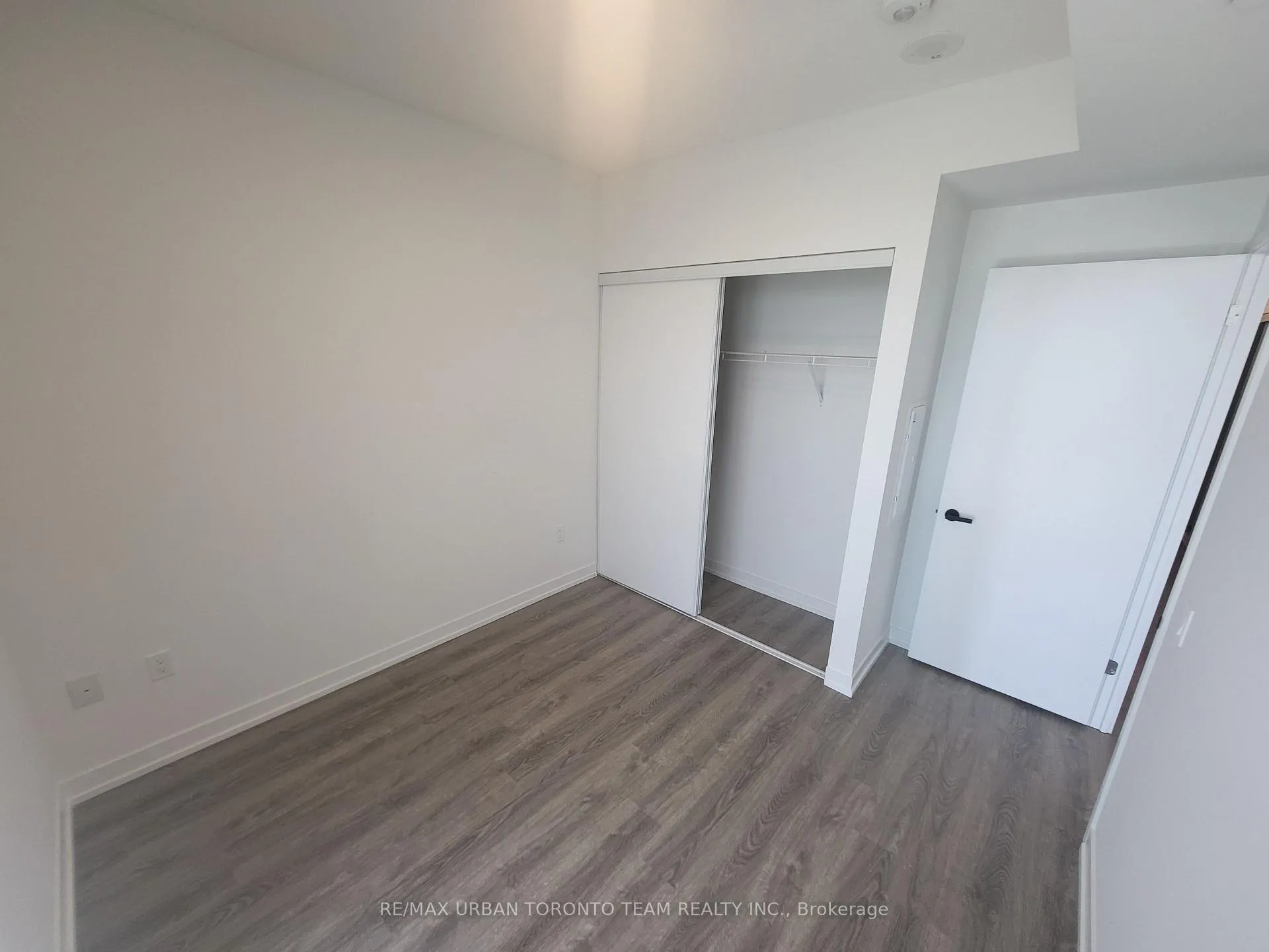 Photo 6 of Unit 5210, 195 Commerce Street, Vaughan, Vaughan Corporate Centre — HOMEH
