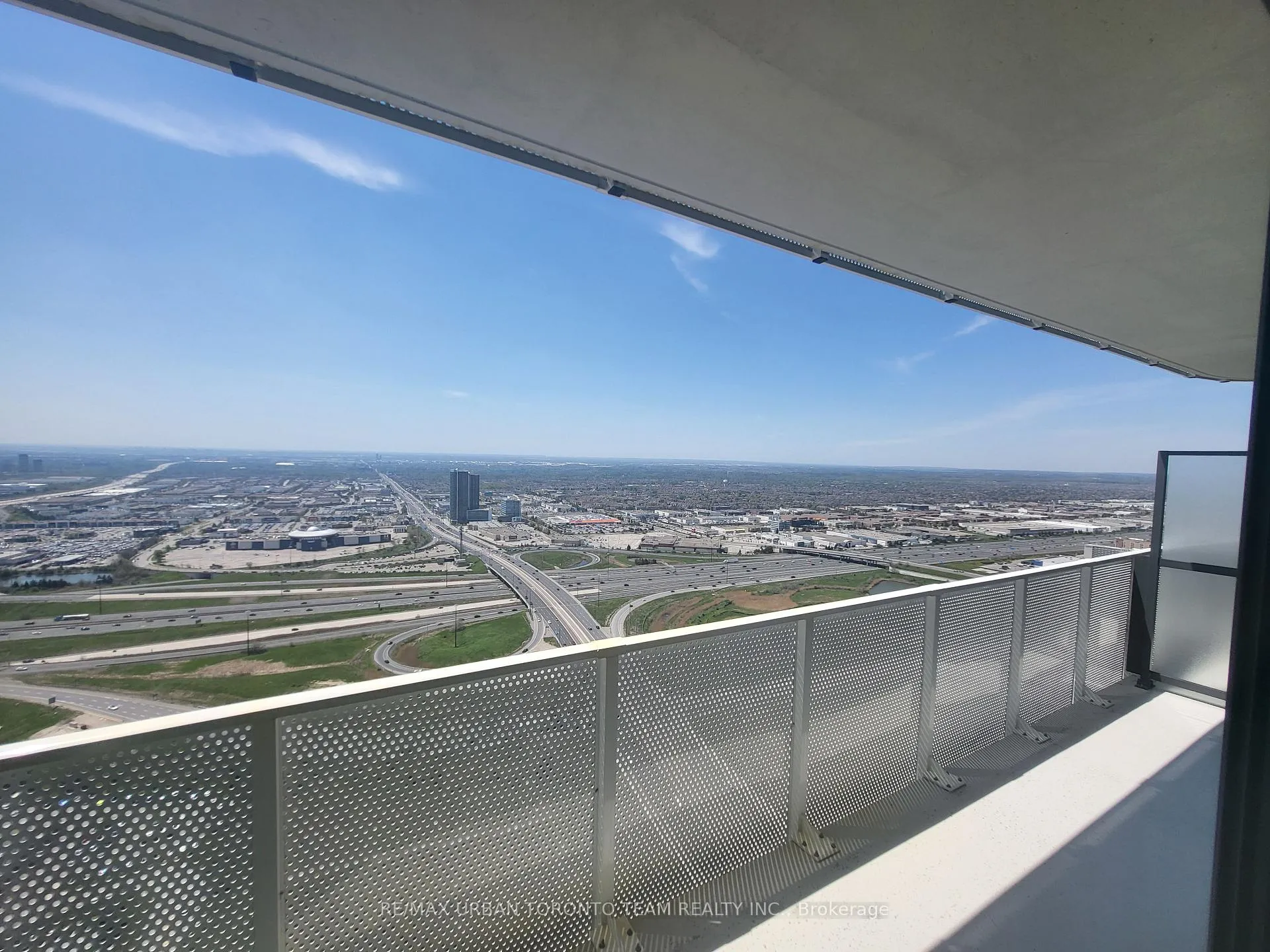 Photo 9 of Unit 5210, 195 Commerce Street, Vaughan, Vaughan Corporate Centre — HOMEH