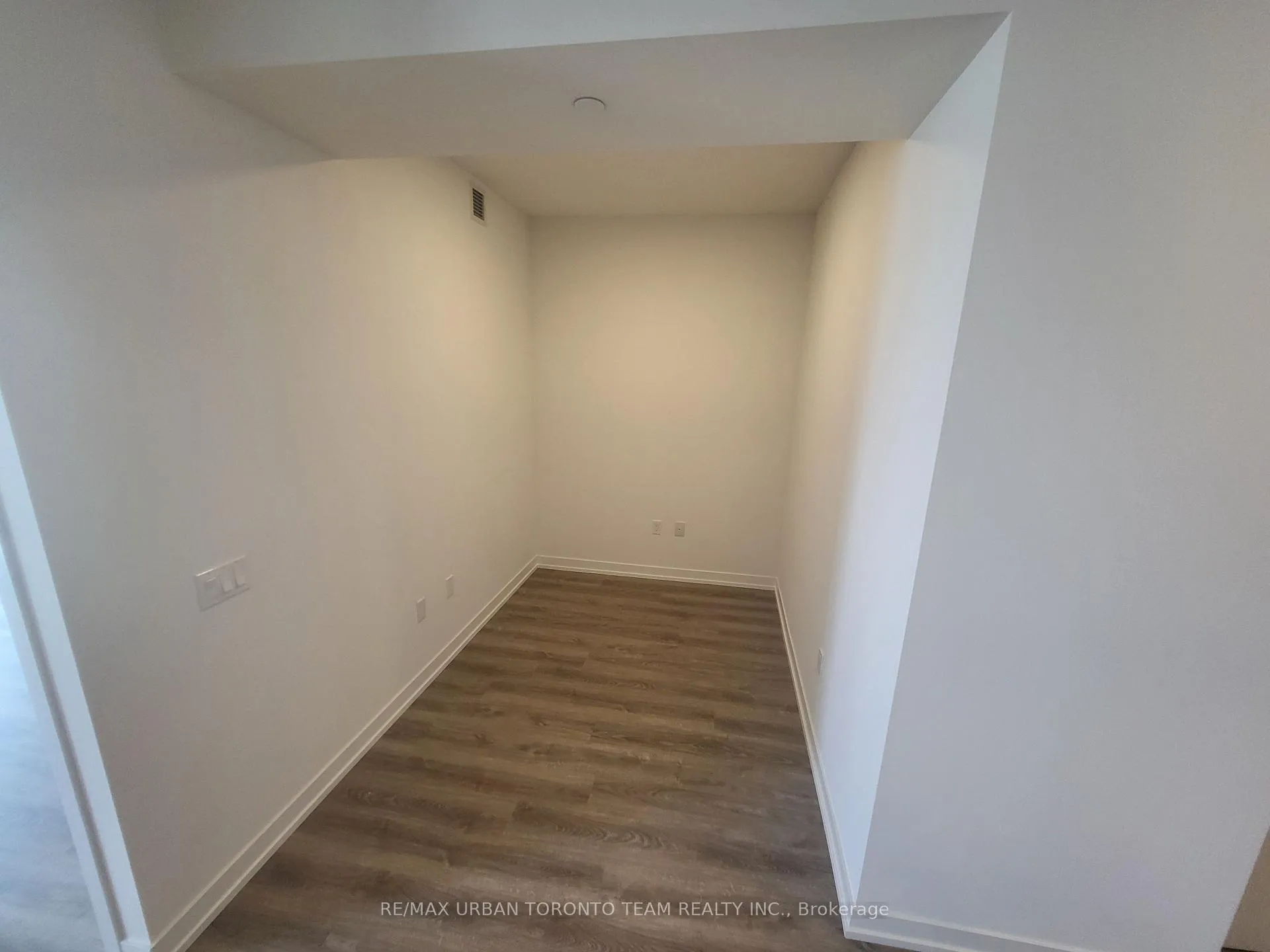 Photo 10 of Unit 5210, 195 Commerce Street, Vaughan, Vaughan Corporate Centre — HOMEH