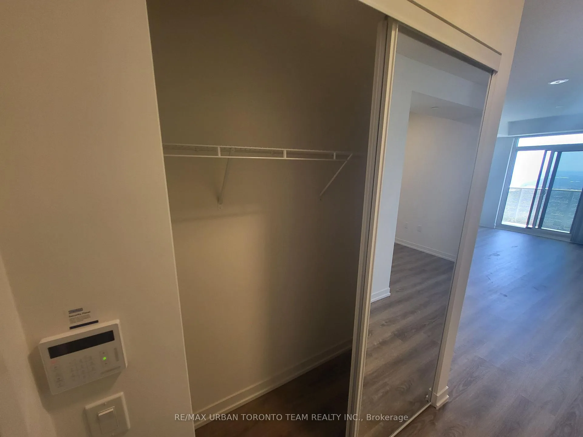 Photo 11 of Unit 5210, 195 Commerce Street, Vaughan, Vaughan Corporate Centre — HOMEH