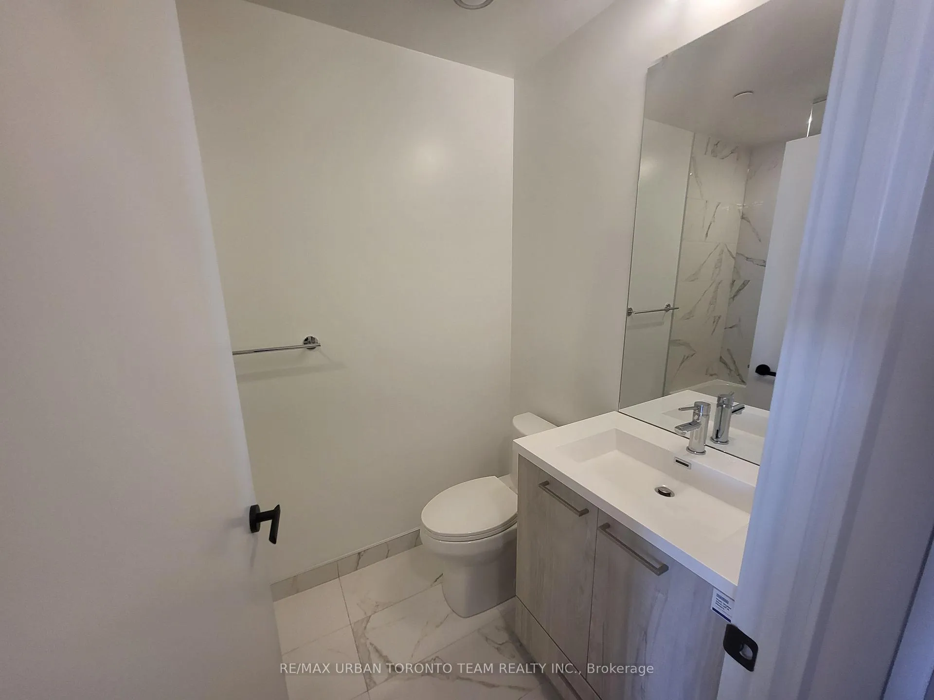 Photo 12 of Unit 5210, 195 Commerce Street, Vaughan, Vaughan Corporate Centre — HOMEH