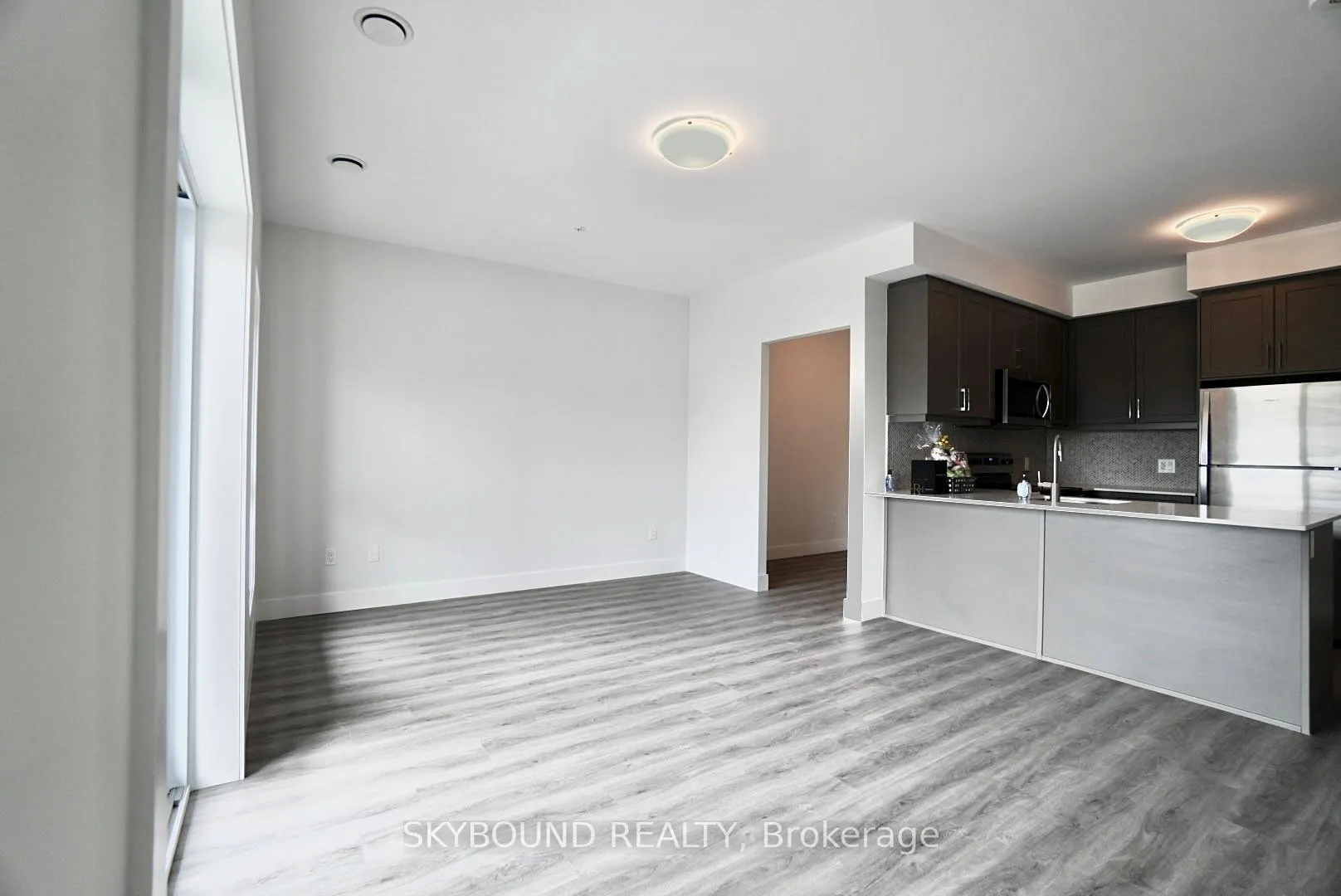 Photo 6 of Unit 0411, 1000 Lackner Place, Kitchener, Grand River North — HOMEH