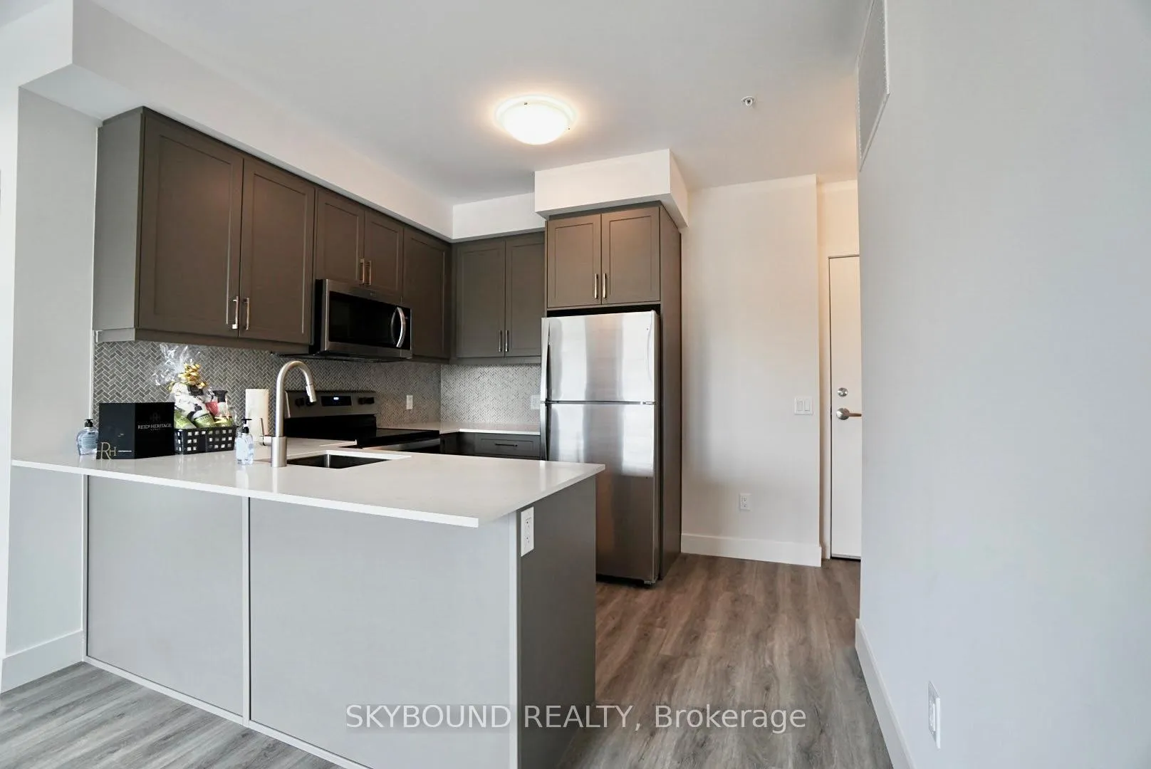 Photo 17 of Unit 0411, 1000 Lackner Place, Kitchener, Grand River North — HOMEH