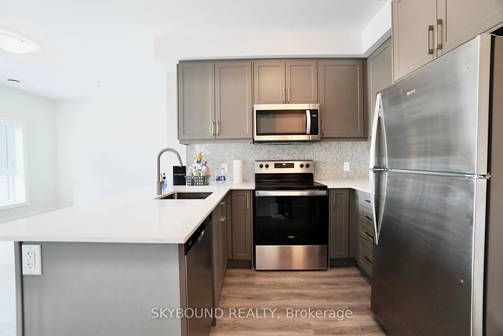 Photo 18 of Unit 0411, 1000 Lackner Place, Kitchener, Grand River North — HOMEH