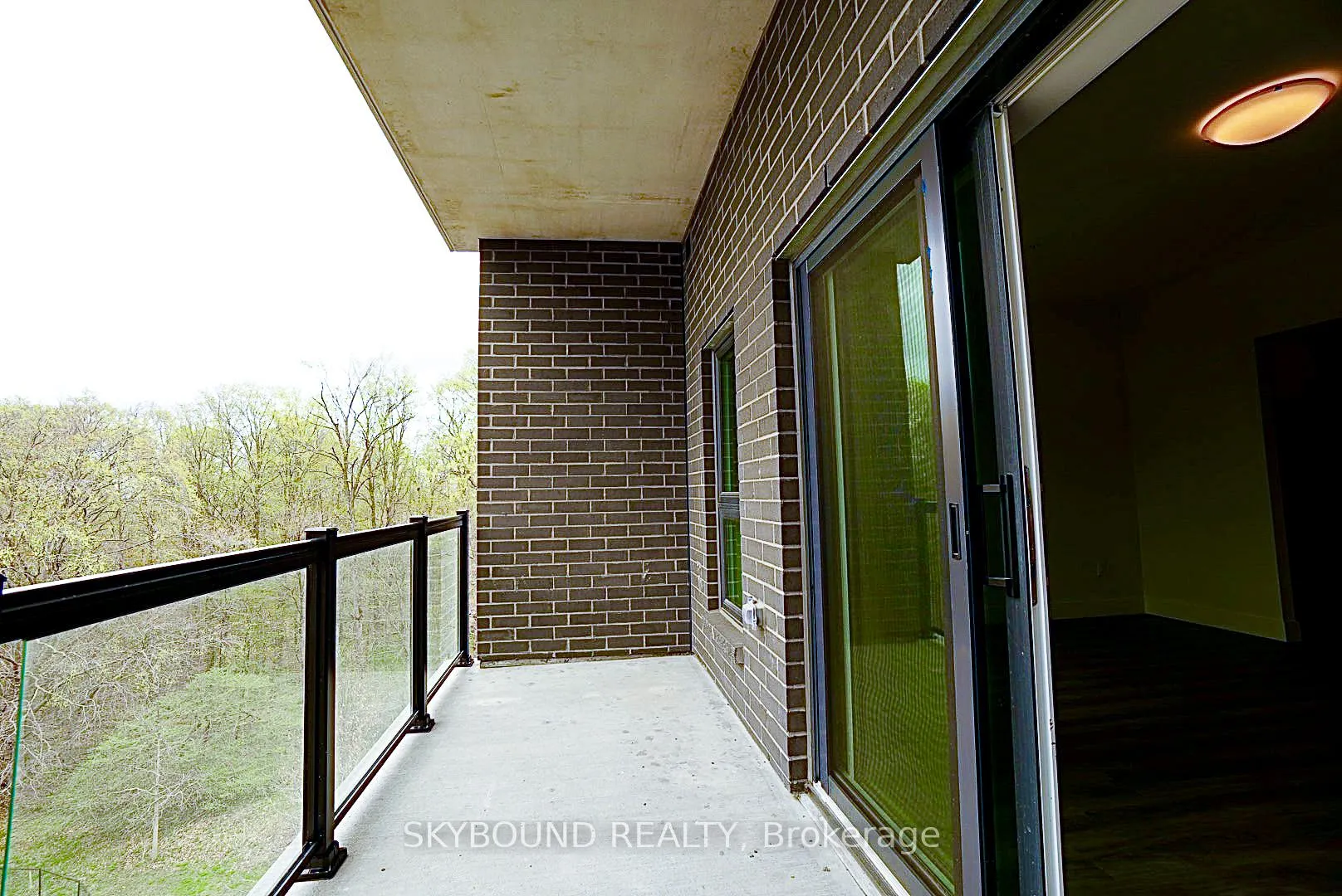 Photo 24 of Unit 0411, 1000 Lackner Place, Kitchener, Grand River North — HOMEH