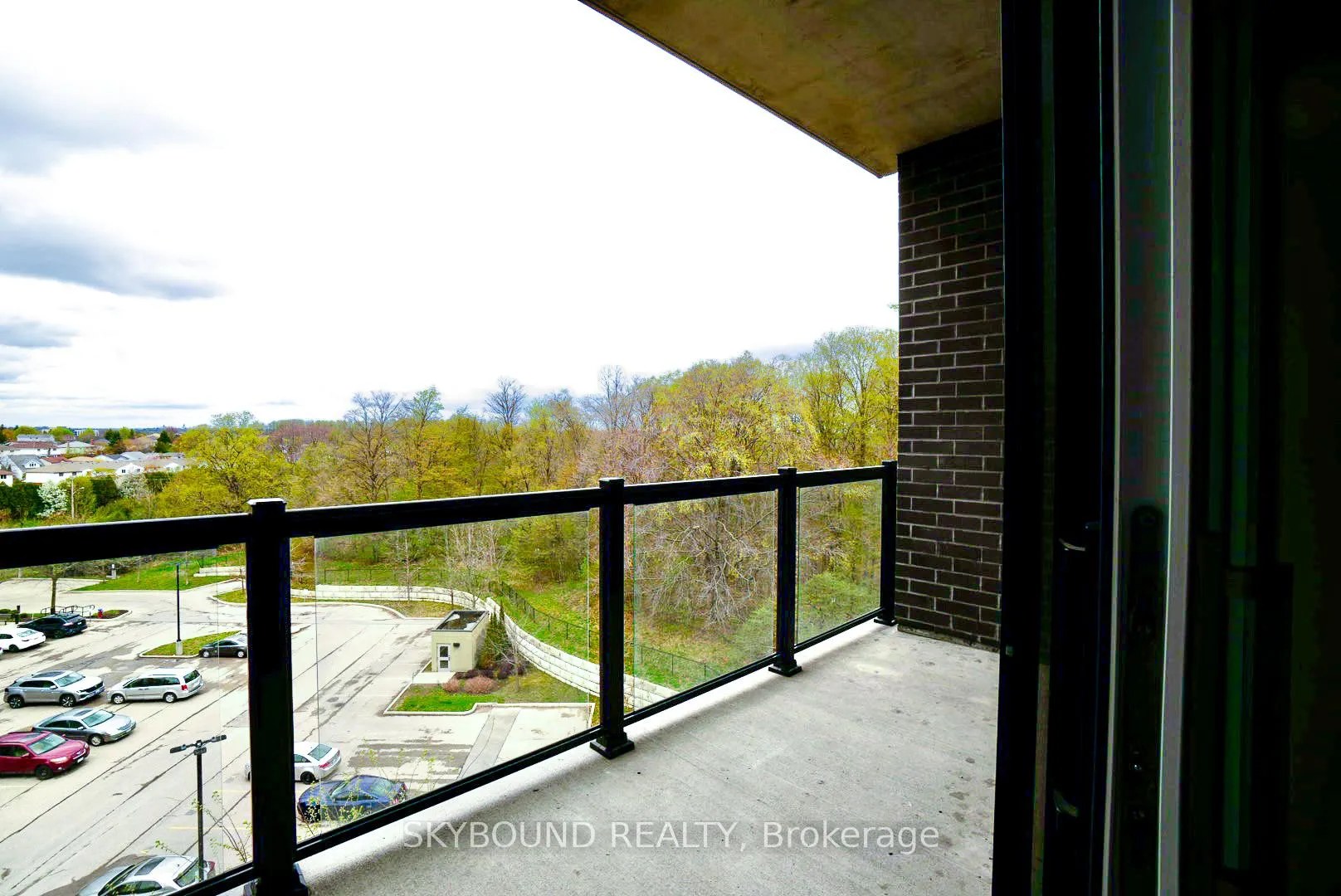 Photo 25 of Unit 0411, 1000 Lackner Place, Kitchener, Grand River North — HOMEH