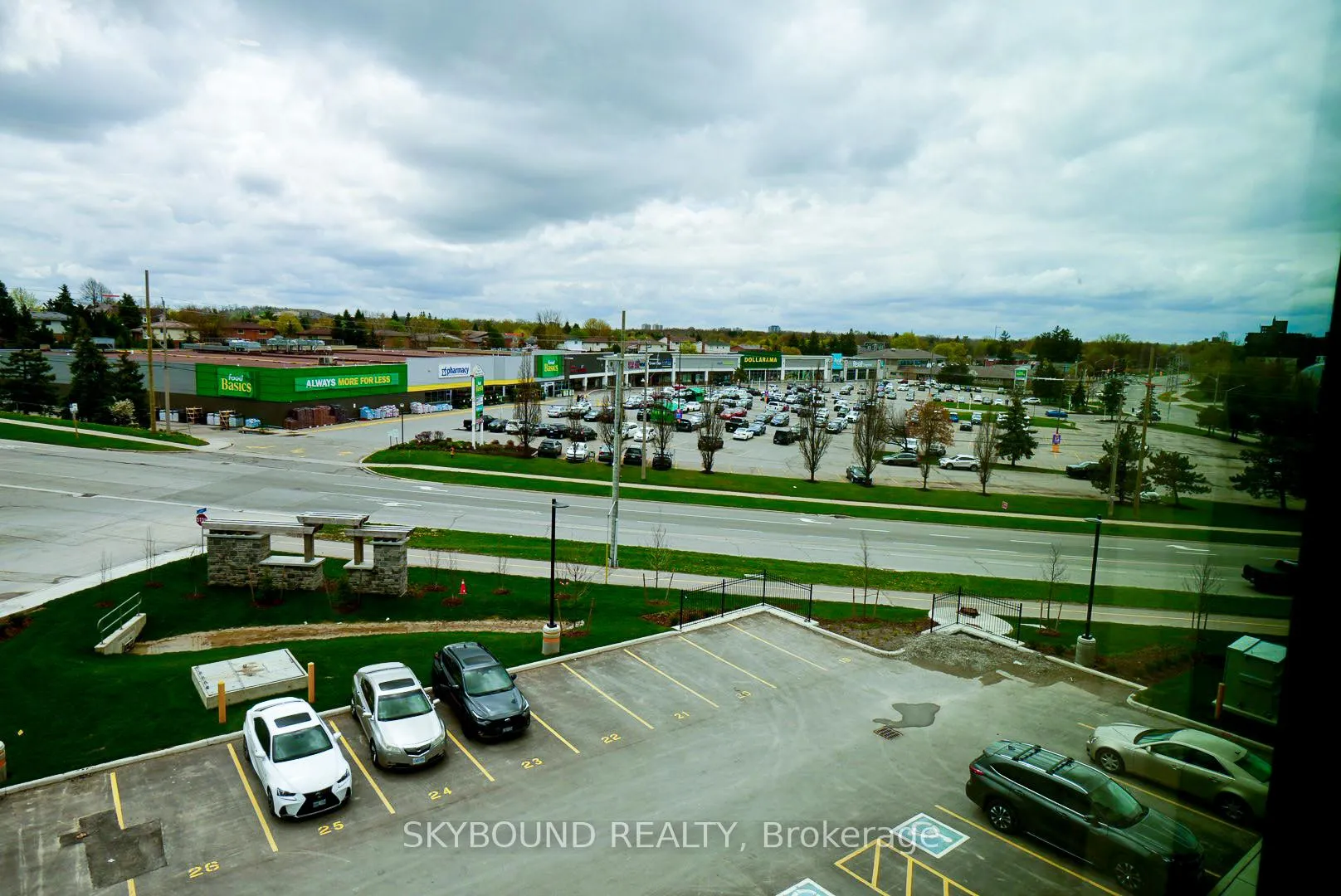 Photo 31 of Unit 0411, 1000 Lackner Place, Kitchener, Grand River North — HOMEH